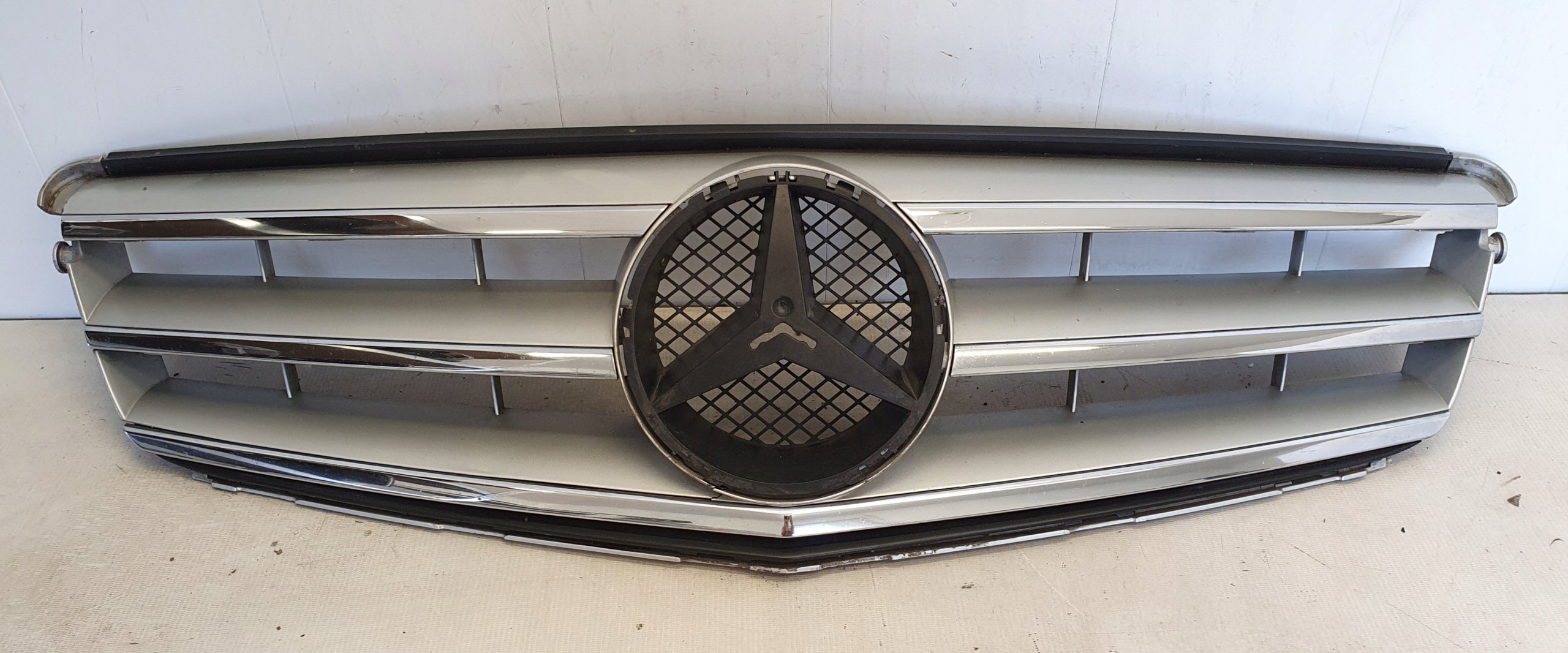 Kühlergrill Mercedes A204 W204 FRONTGRILL A2048800023 Kühlergitter