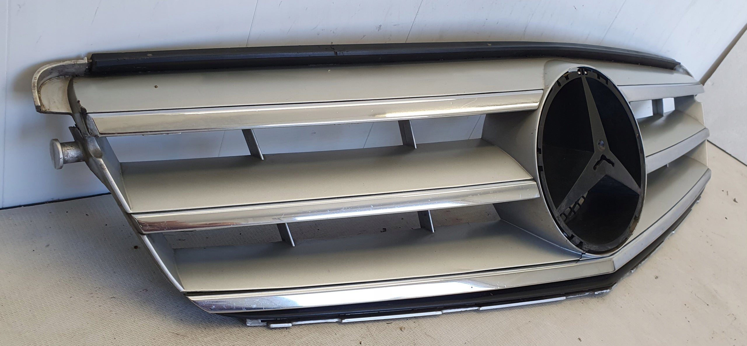 Kühlergrill Mercedes A204 W204 FRONTGRILL A2048800023 Kühlergitter