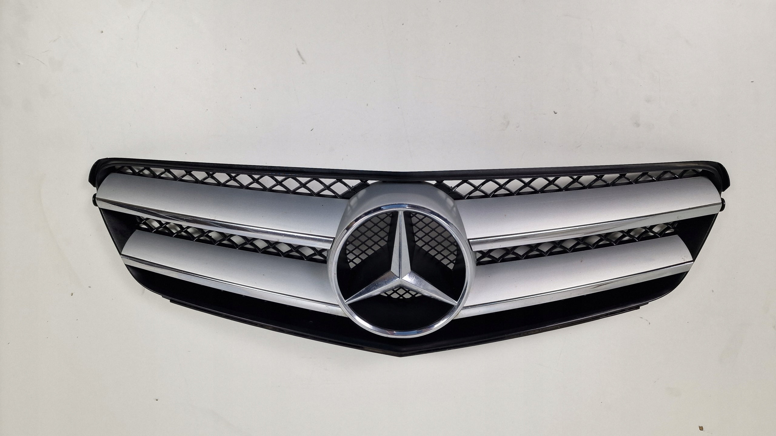 Kühlergrill Mercedes A204 W204 FRONTGRILL A2048802083 Kühlergitter