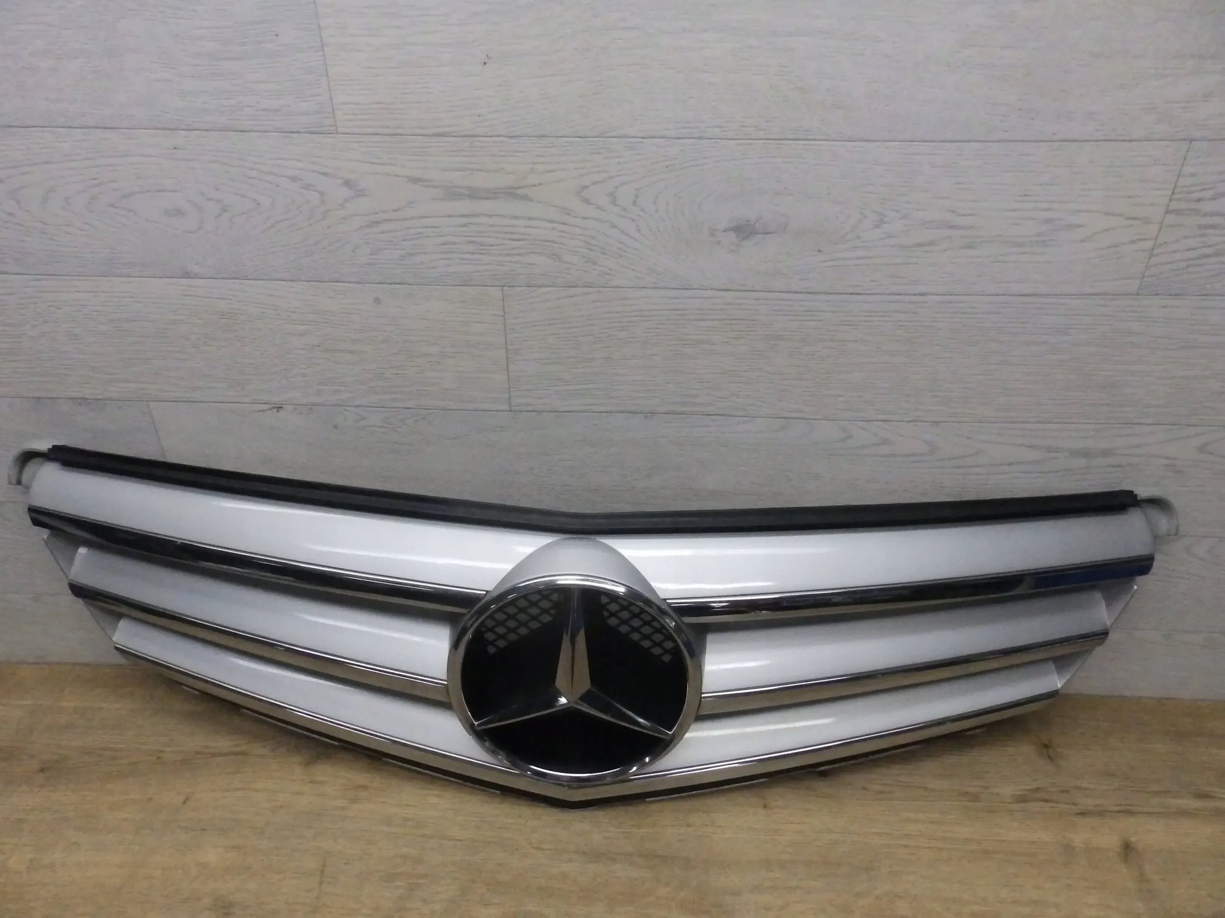 Kühlergrill Mercedes W204 FRONTGRILL A2048800023 Kühlergitter