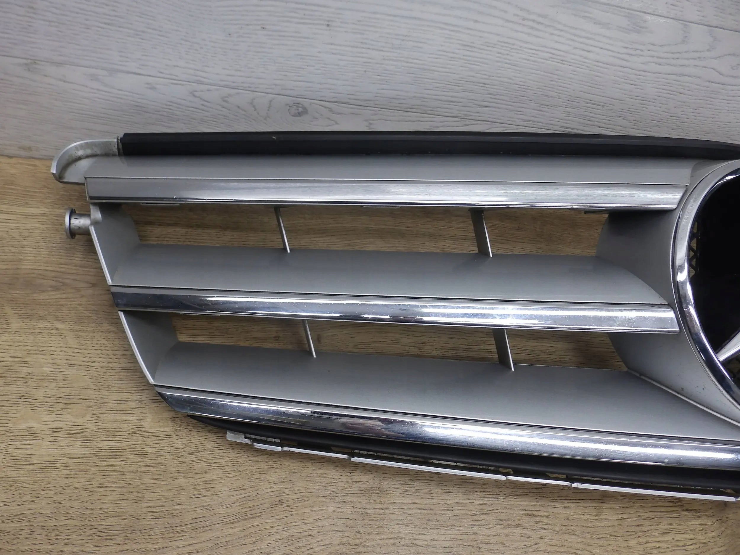 Kühlergrill Mercedes W204 FRONTGRILL A2048800023 Kühlergitter