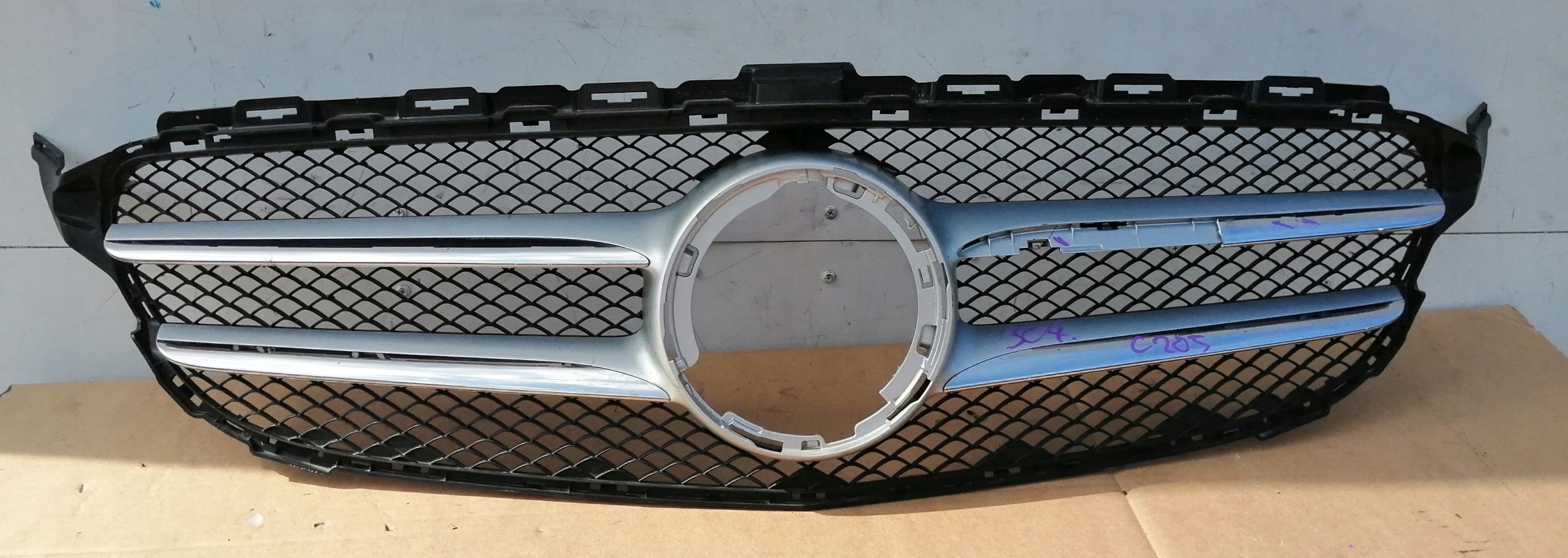 Kühlergrill Mercedes W205 FRONTGRILL A2058801704 Kühlergitter