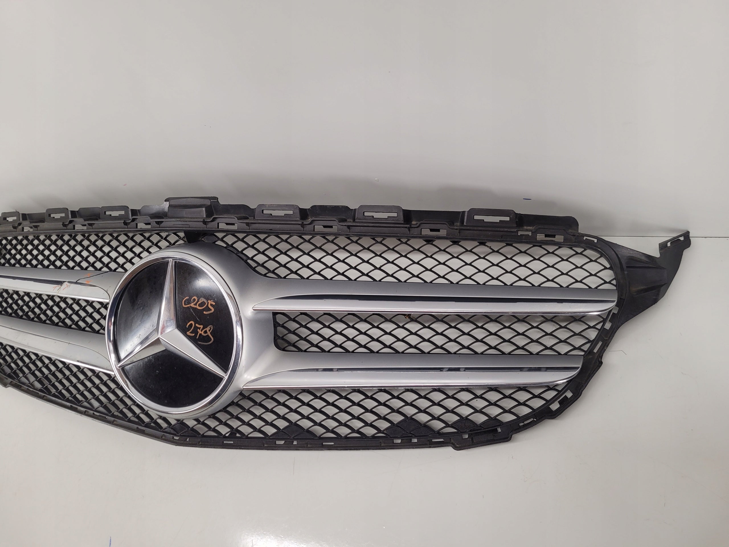 Kühlergrill Mercedes W205 FRONTGRILL A2058801704 Kühlergitter