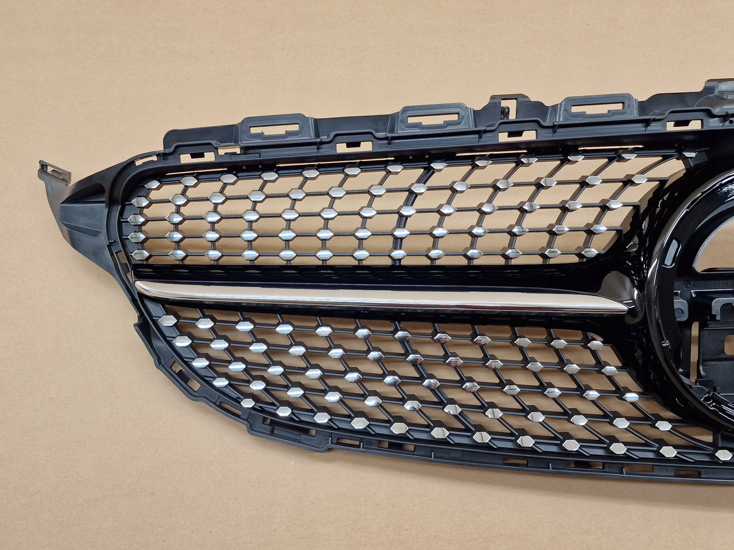 Kühlergrill Mercedes W205 FRONTGRILL A2058800407 Kühlergitter