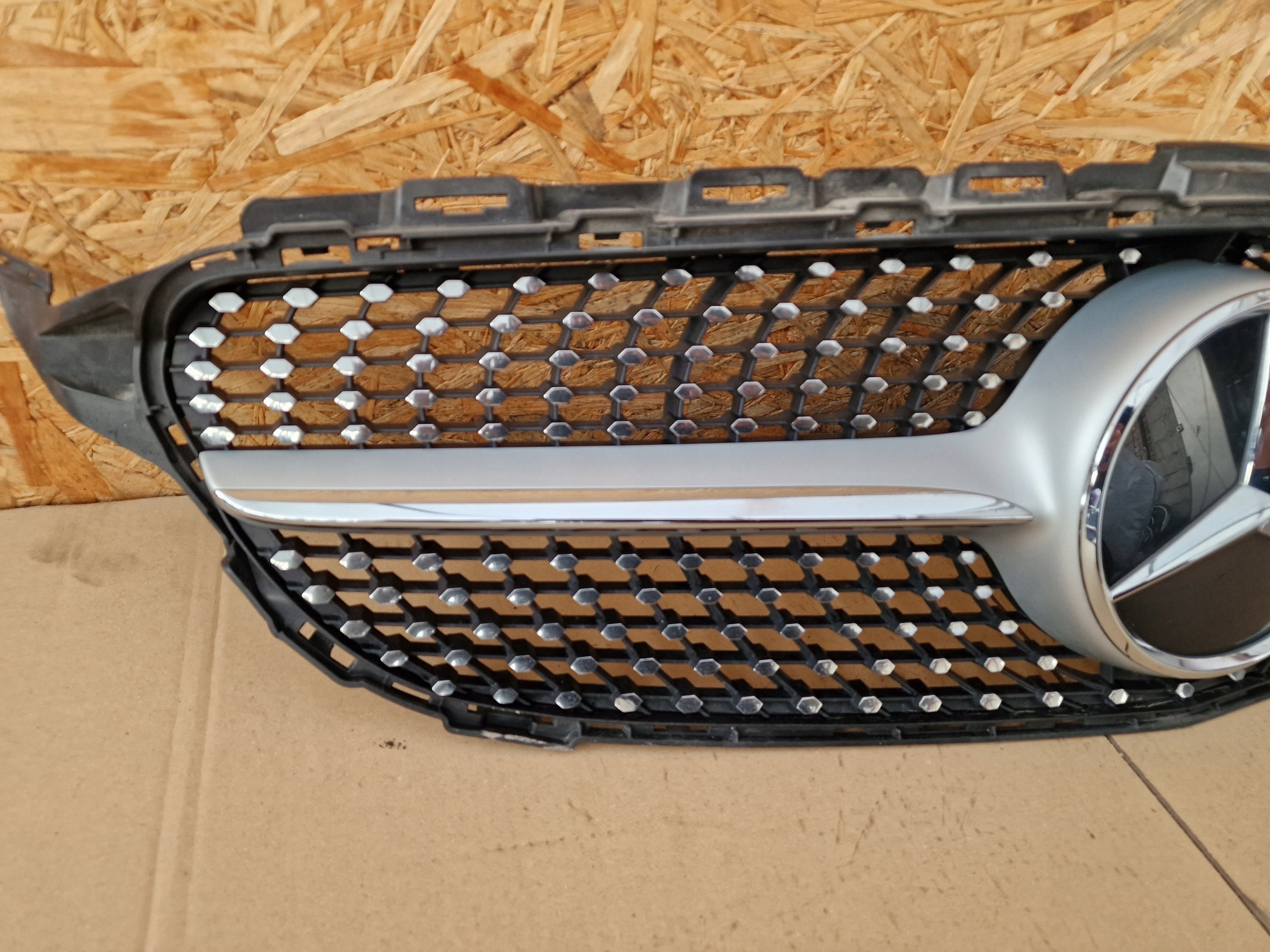 Kühlergrill Mercedes W205 FRONTGRILL A2058800307 Kühlergitter