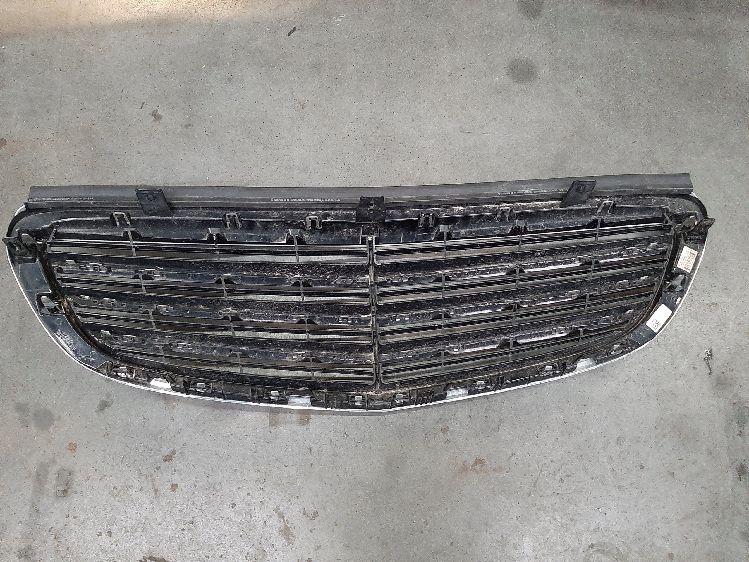 Kühlergrill Mercedes W205 A205 FRONTGRILL A2058806606 Kühlergitter