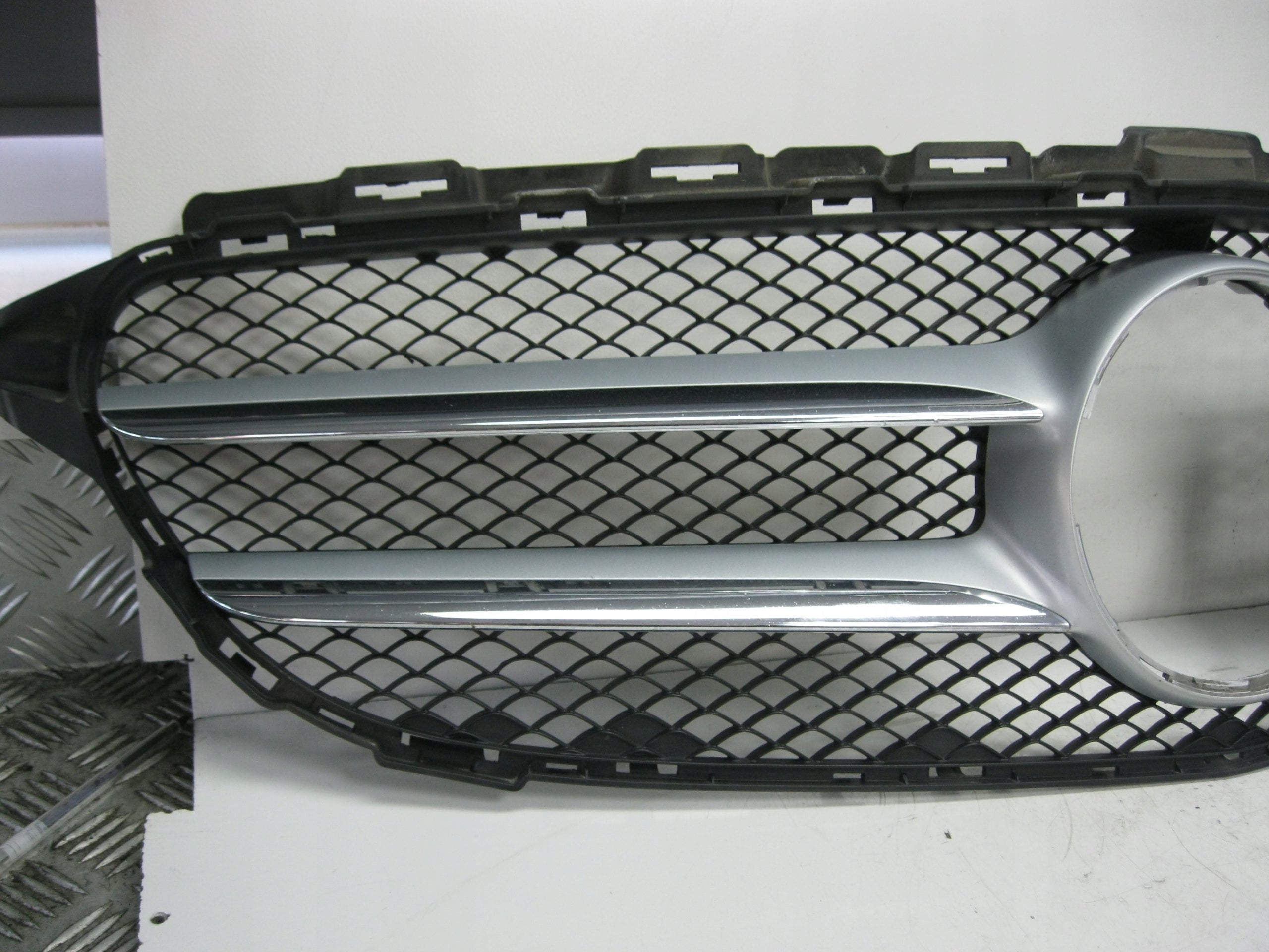 Kühlergrill Mercedes W205 A205 FRONTGRILL A2058800483 Kühlergitter