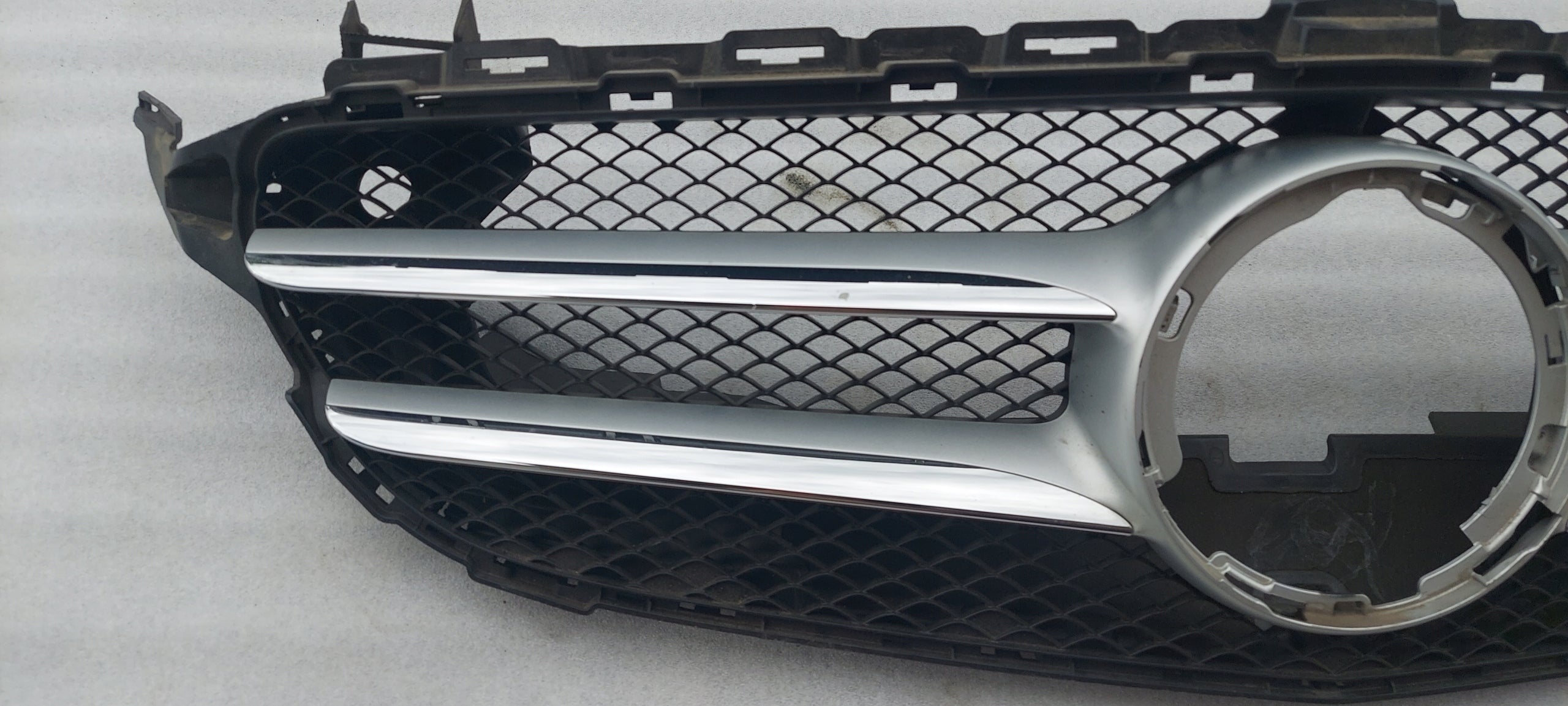 Kühlergrill Mercedes W205 A205 FRONTGRILL A2058801704 Kühlergitter