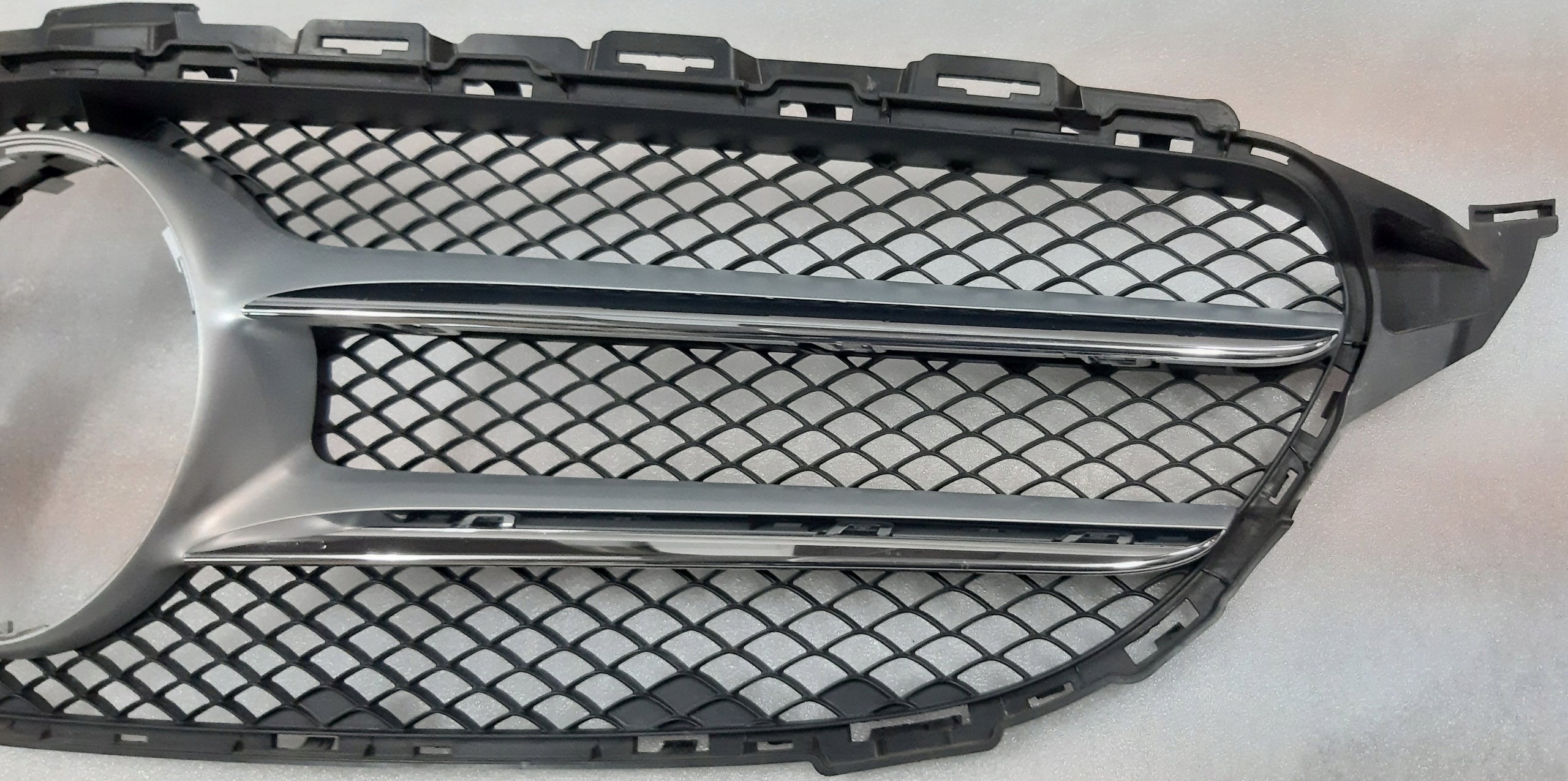 Kühlergrill Mercedes W205 A205 FRONTGRILL A2058800183 Kühlergitter