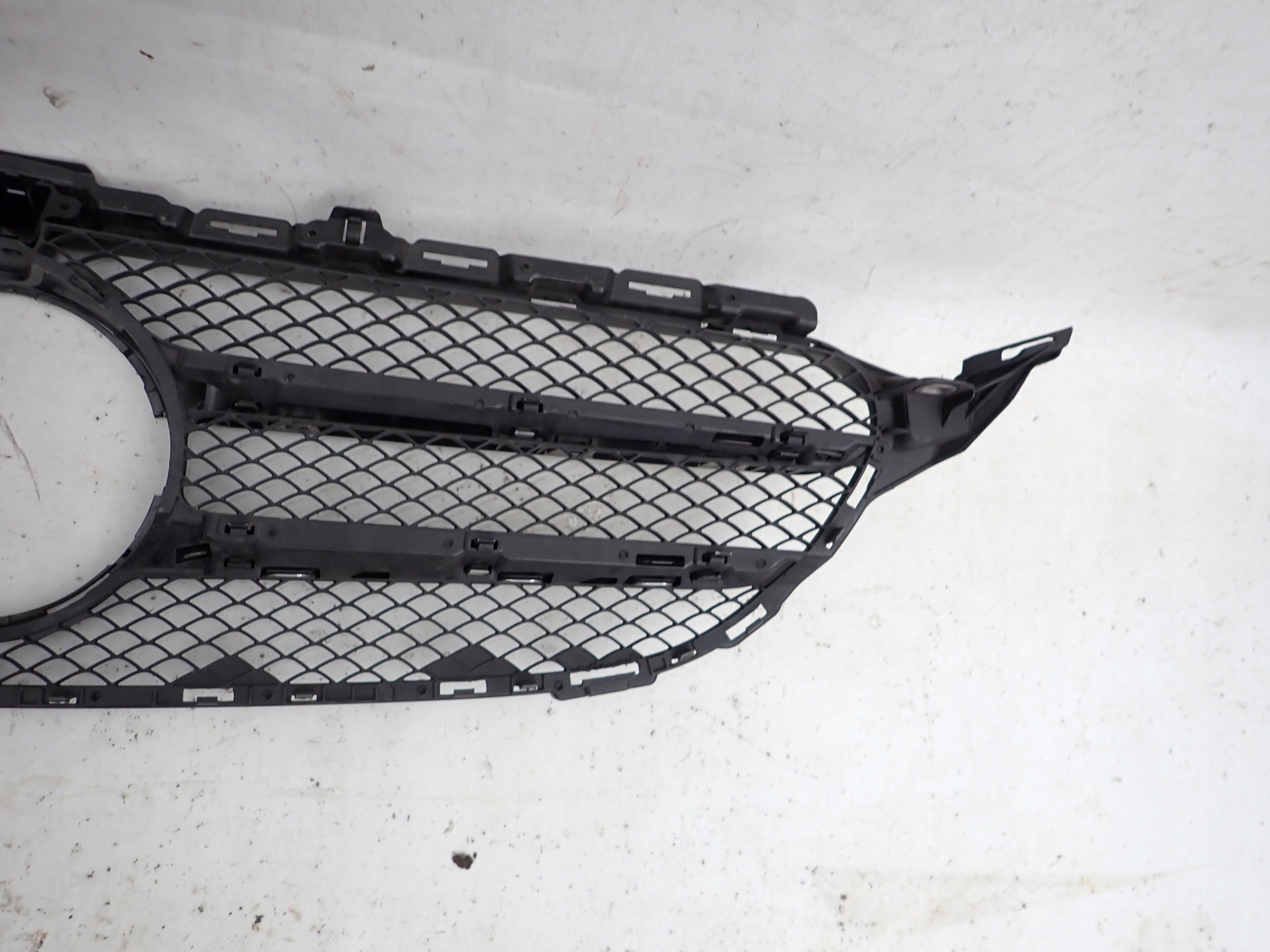 Kühlergrill Mercedes W205 A205 FRONTGRILL A2058800183 Kühlergitter