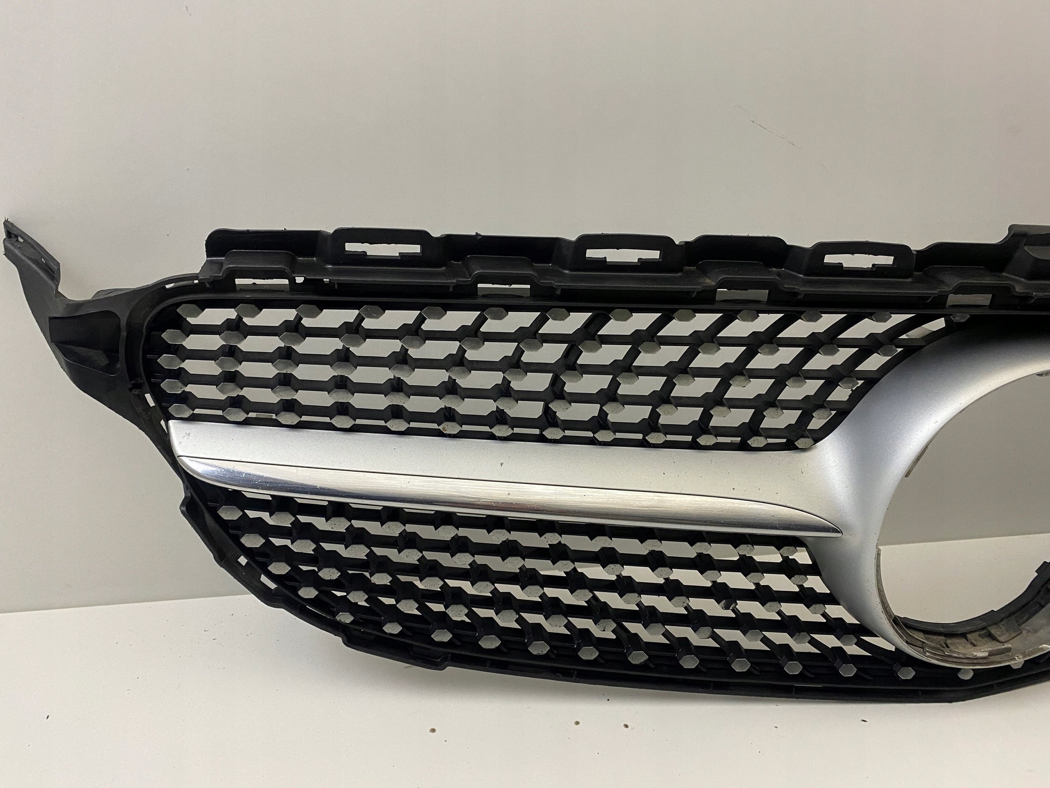 Kühlergrill Mercedes W205 A205 FRONTGRILL A2058804383 Kühlergitter