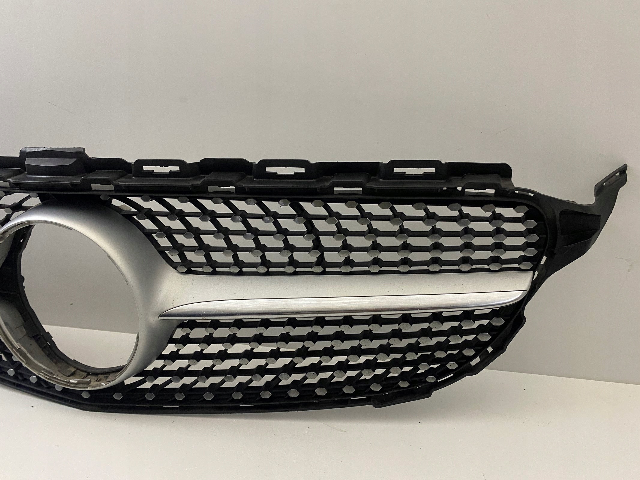 Kühlergrill Mercedes W205 A205 FRONTGRILL A2058804383 Kühlergitter