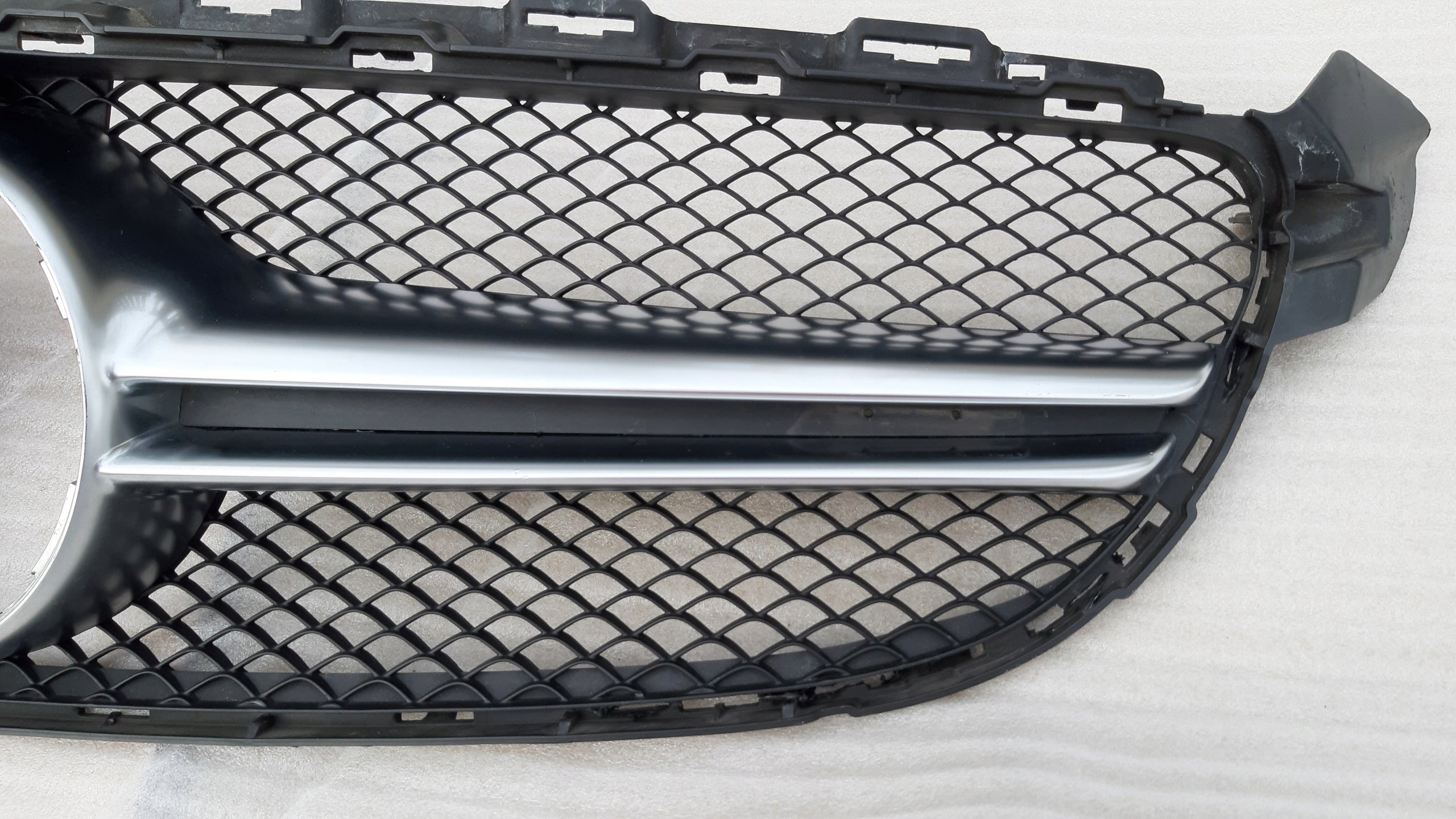 Kühlergrill Mercedes W205 A205 FRONTGRILL A2058880223 Kühlergitter