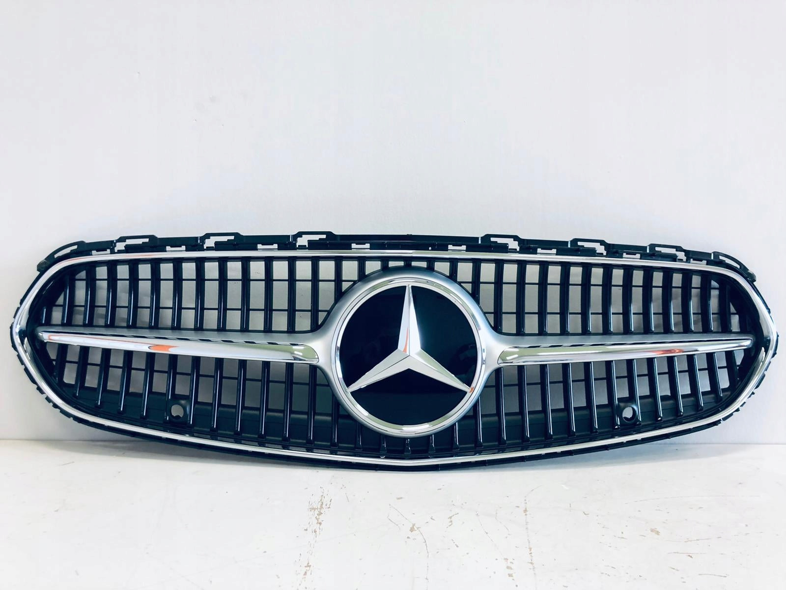 Kühlergrill Mercedes W206 FRONTGRILL A2062068883 Kühlergitter