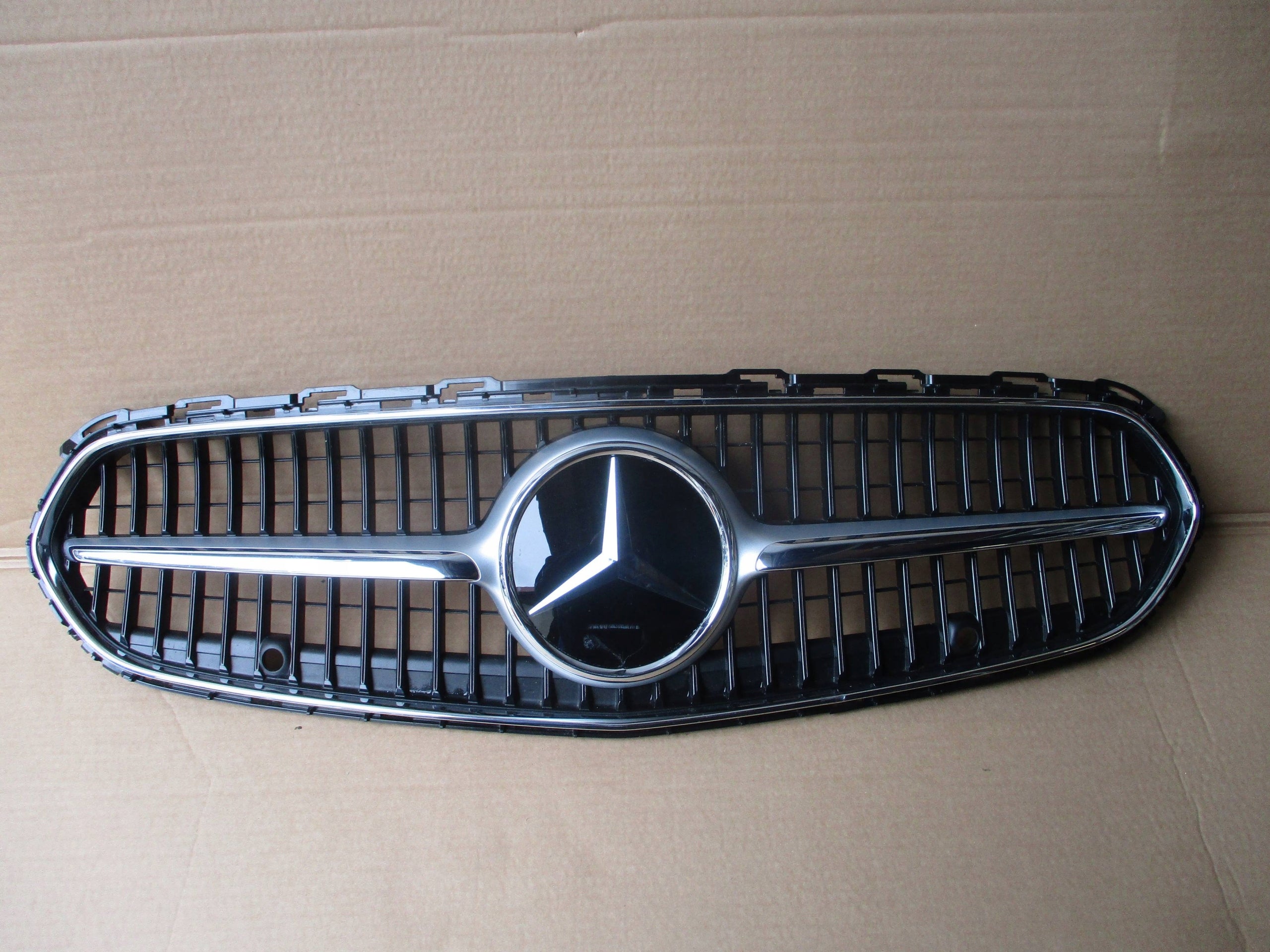 Radiator grille Mercedes A206 W206 FRONT GRILL A2068883800 Radiator grille 