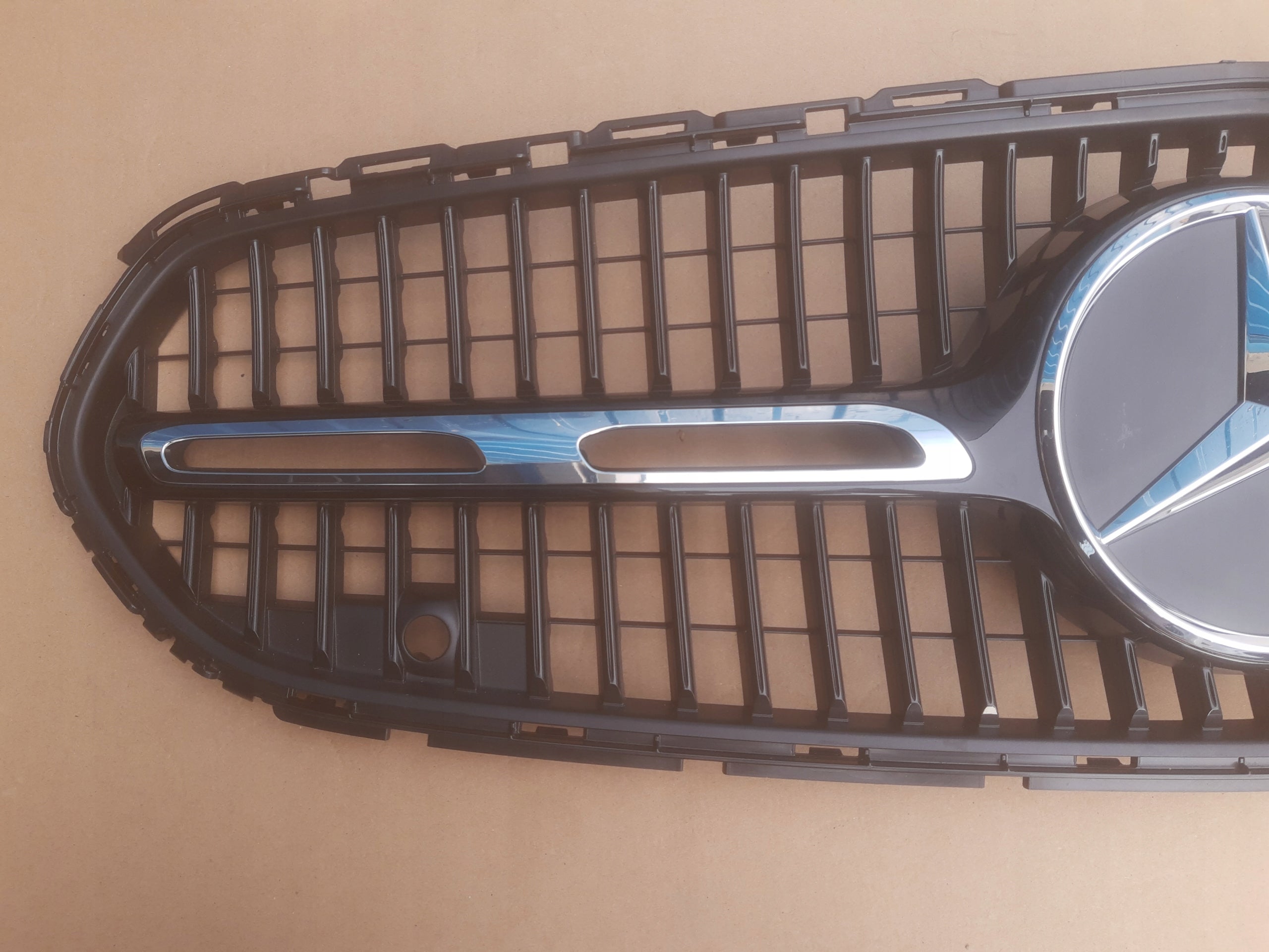 Kühlergrill Mercedes W206 FRONTGRILL A2068886700 Kühlergitter