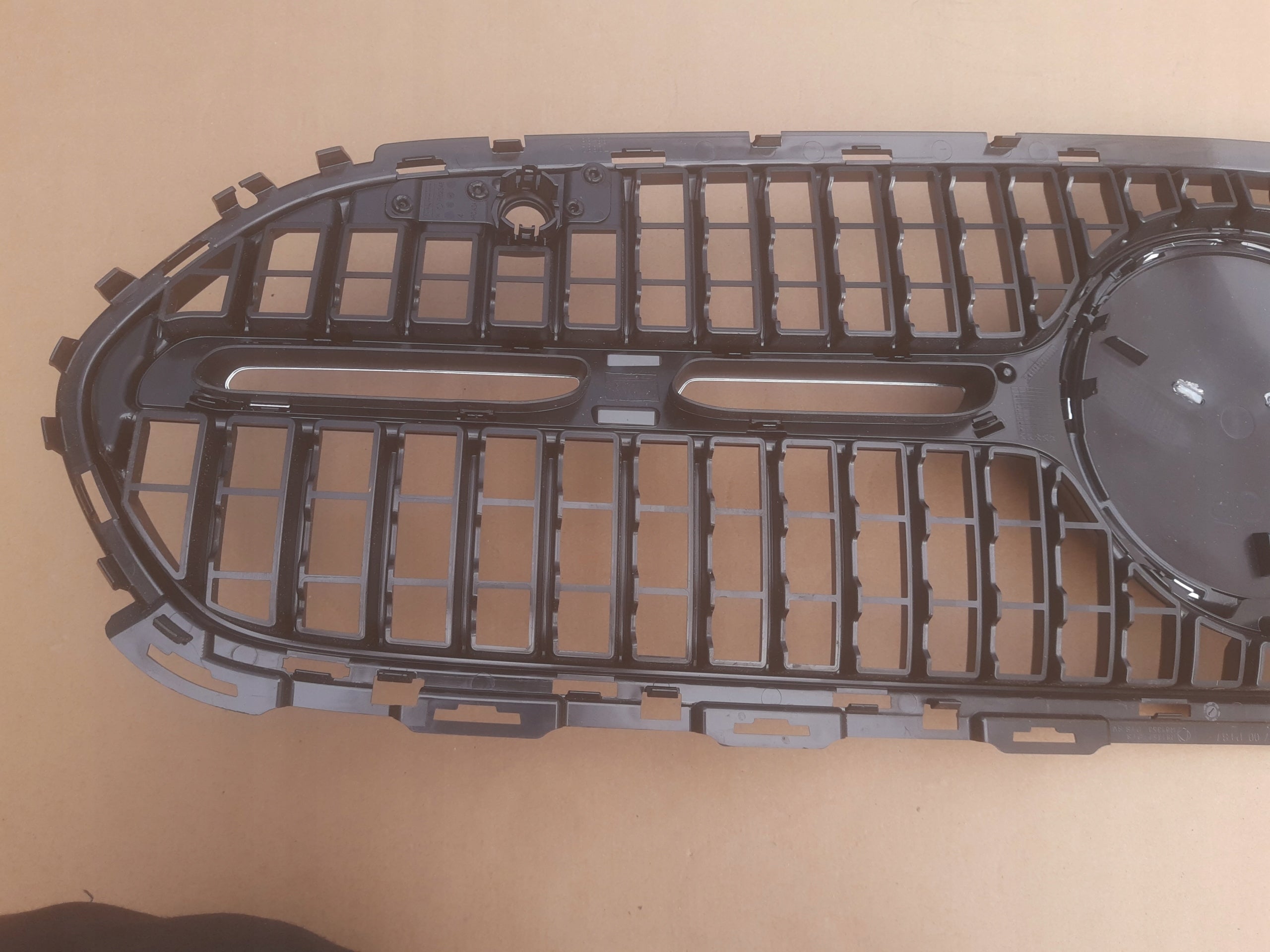 Kühlergrill Mercedes W206 FRONTGRILL A2068886700 Kühlergitter