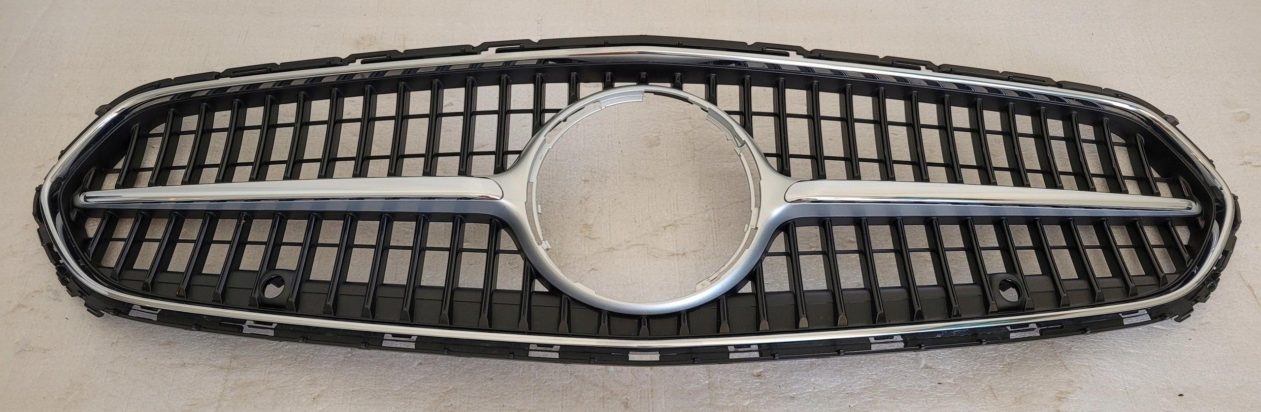 Kühlergrill Mercedes W206 FRONTGRILL A2068883800 Kühlergitter