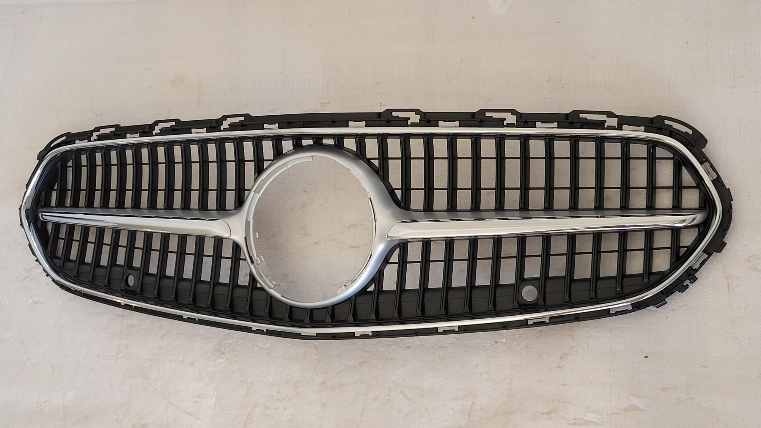 Kühlergrill Mercedes W206 FRONTGRILL A2068883800 Kühlergitter