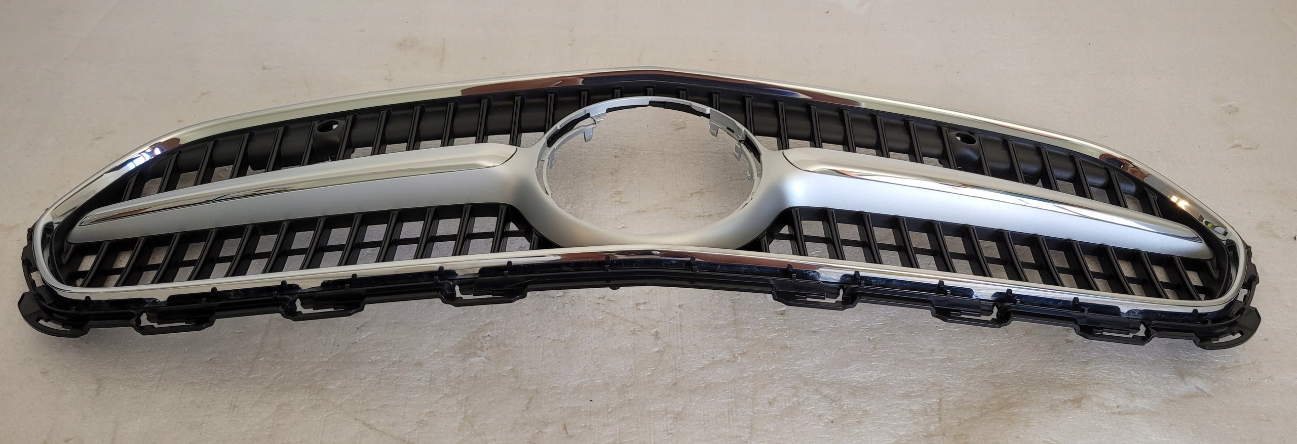 Kühlergrill Mercedes W206 FRONTGRILL A2068883800 Kühlergitter