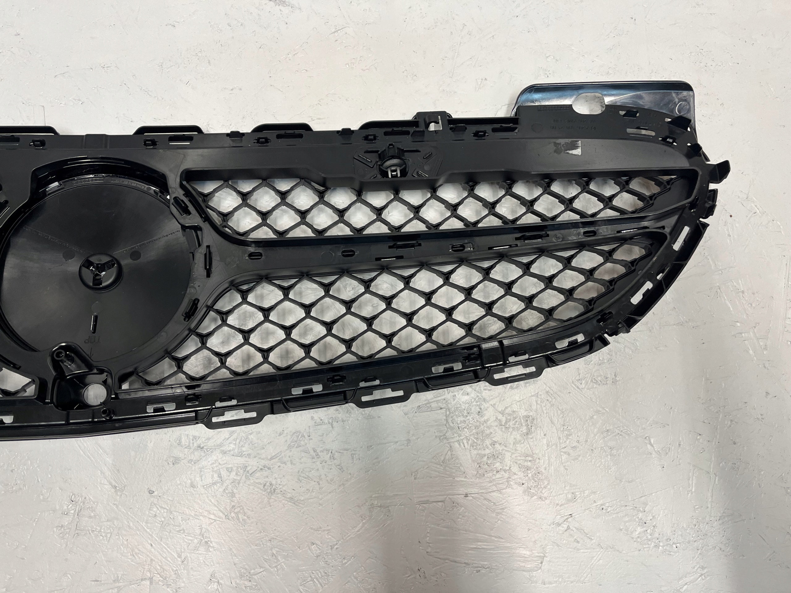 Kühlergrill Mercedes A206 W206 FRONTGRILL A2068882100 Kühlergitter