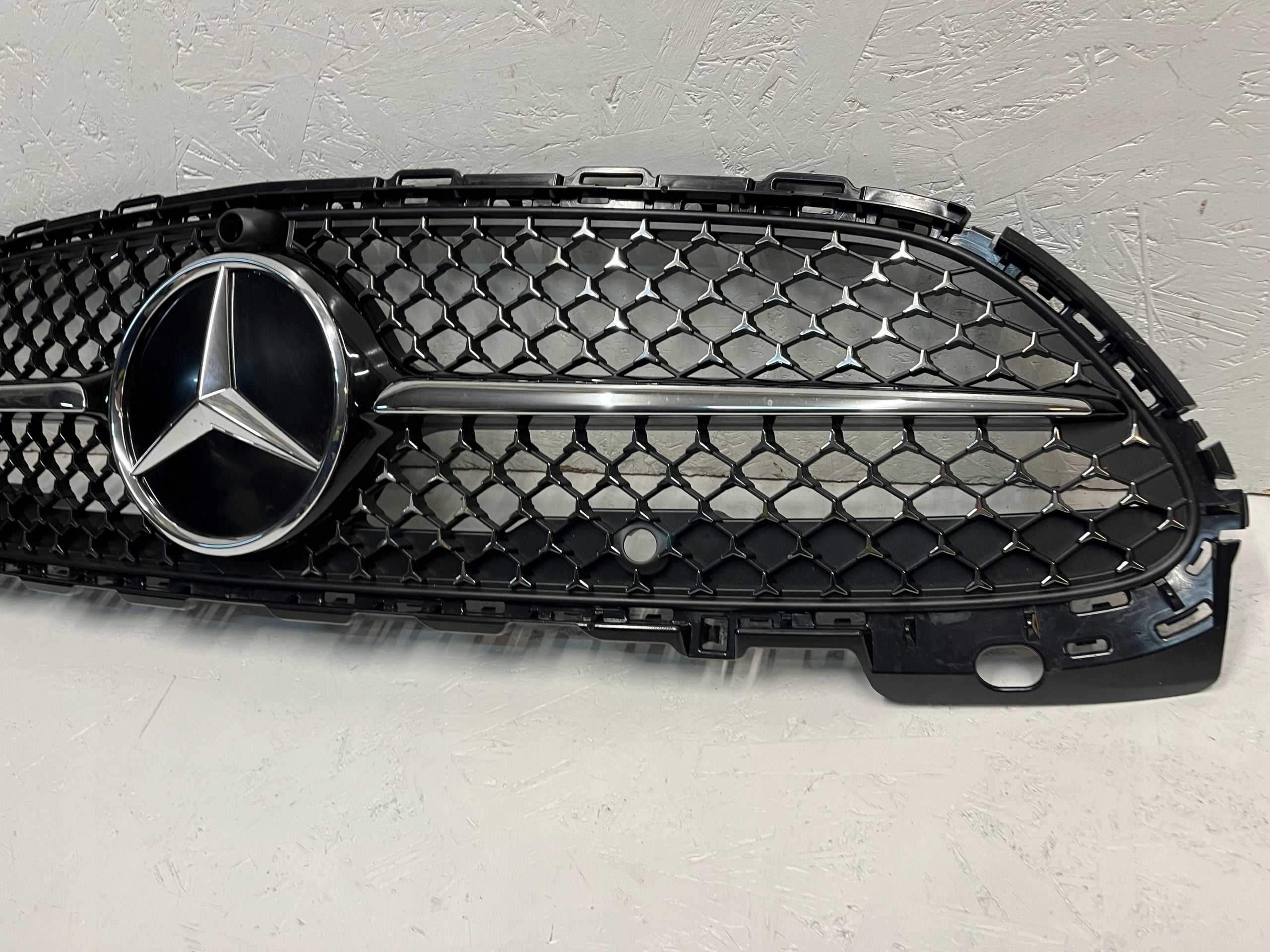 Kühlergrill Mercedes A206 W206 FRONTGRILL A2068882100 Kühlergitter