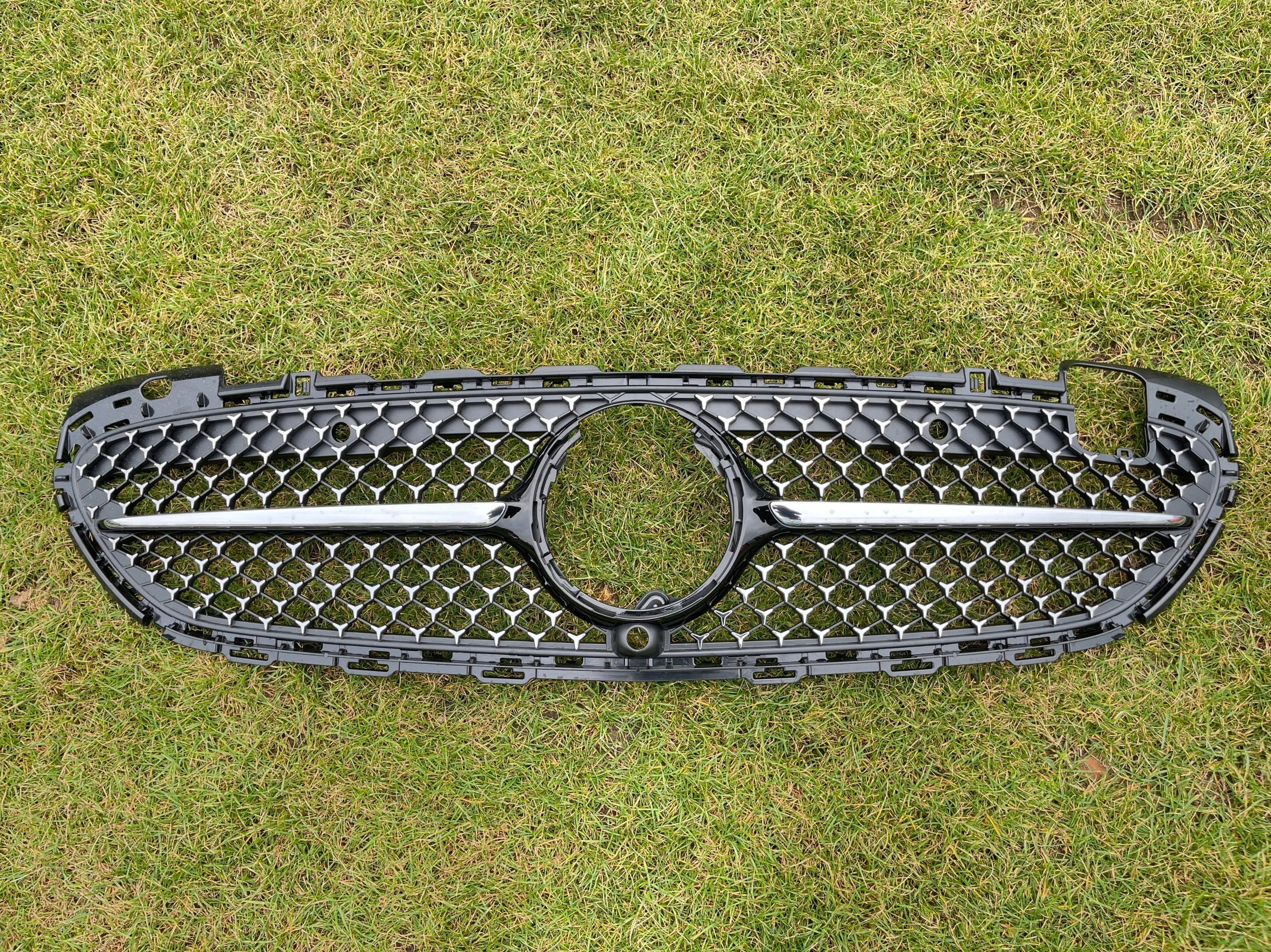 Kühlergrill Mercedes A206 W206 FRONTGRILL A2068882100 Kühlergitter