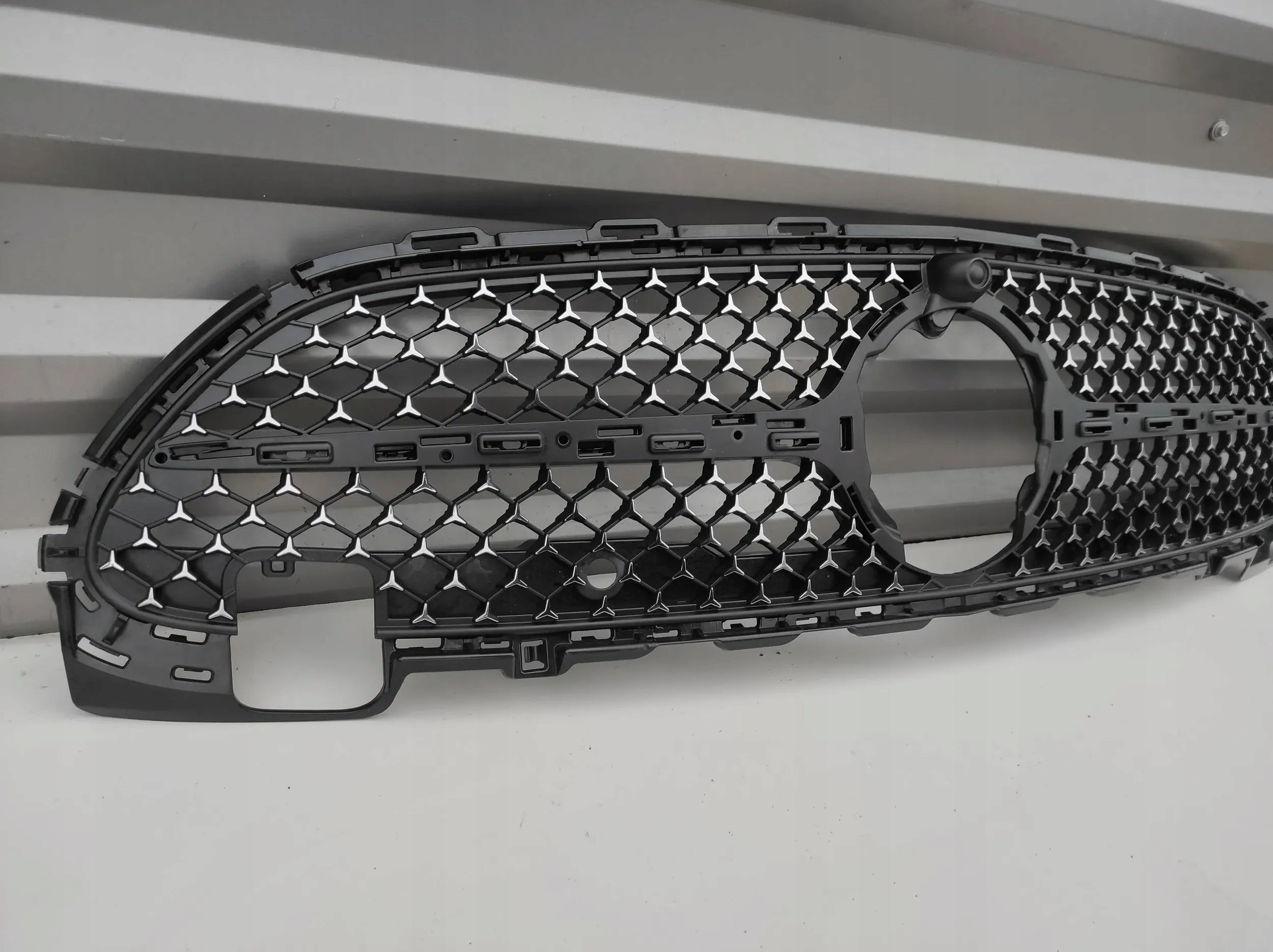 Kühlergrill Mercedes W206 FRONTGRILL A2068852100 Kühlergitter