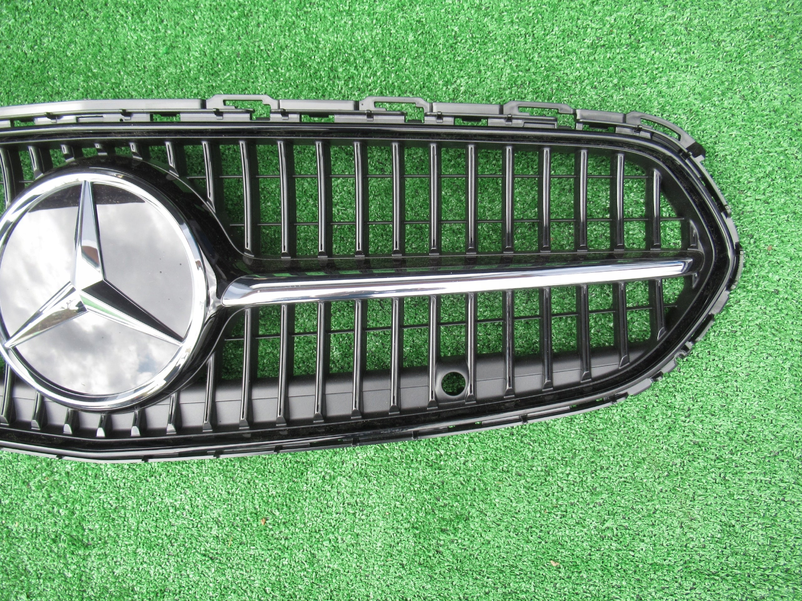 Kühlergrill Mercedes A206 W206 FRONTGRILL A2068883800 Kühlergitter