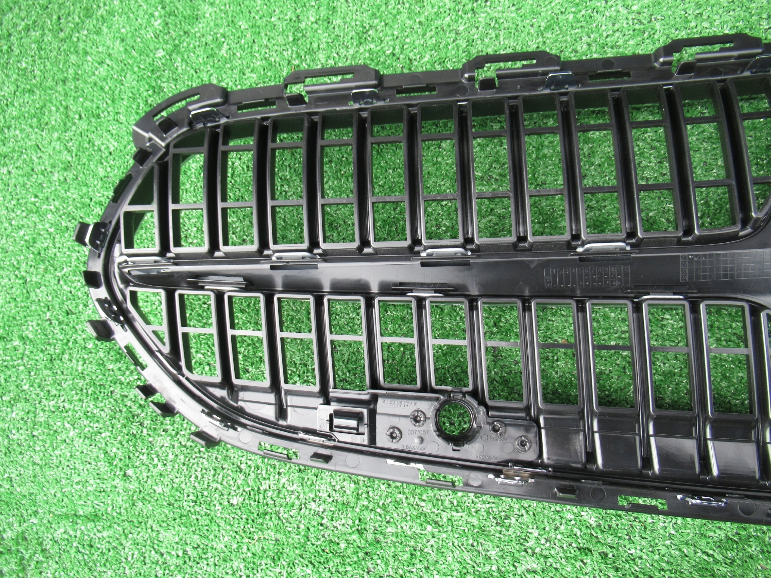 Kühlergrill Mercedes A206 W206 FRONTGRILL A2068883800 Kühlergitter