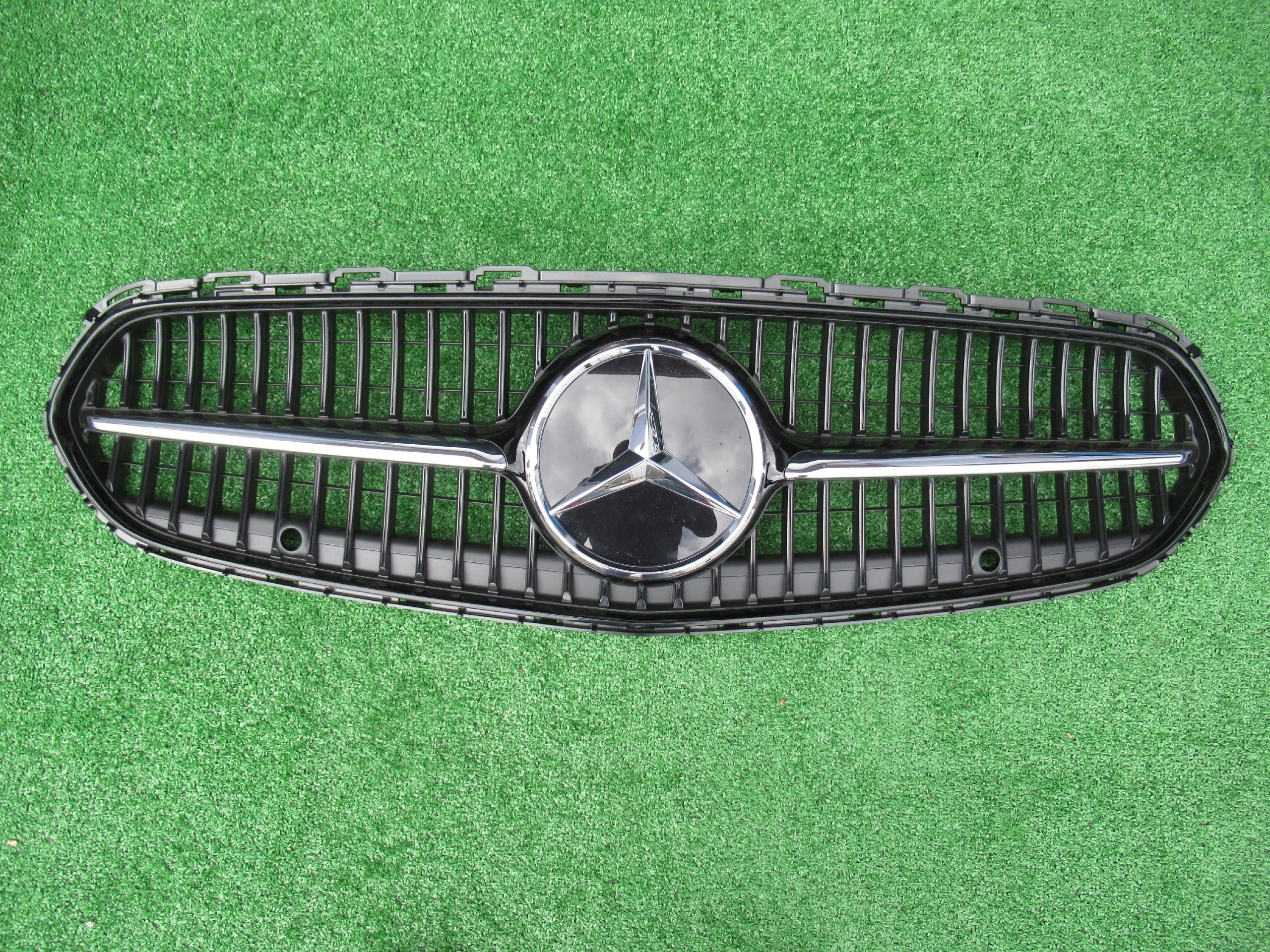 Kühlergrill Mercedes A206 W206 FRONTGRILL A2068883800 Kühlergitter