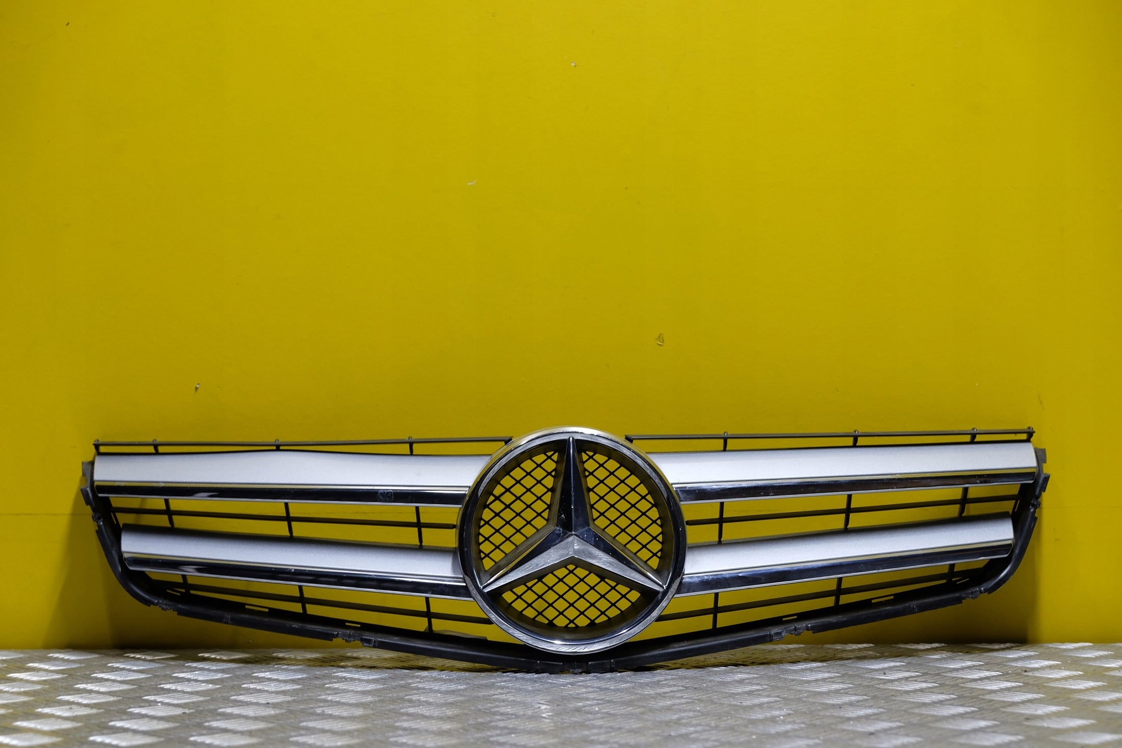 Kühlergrill Mercedes W207 C207 FRONTGRILL A2078880183 Kühlergitter