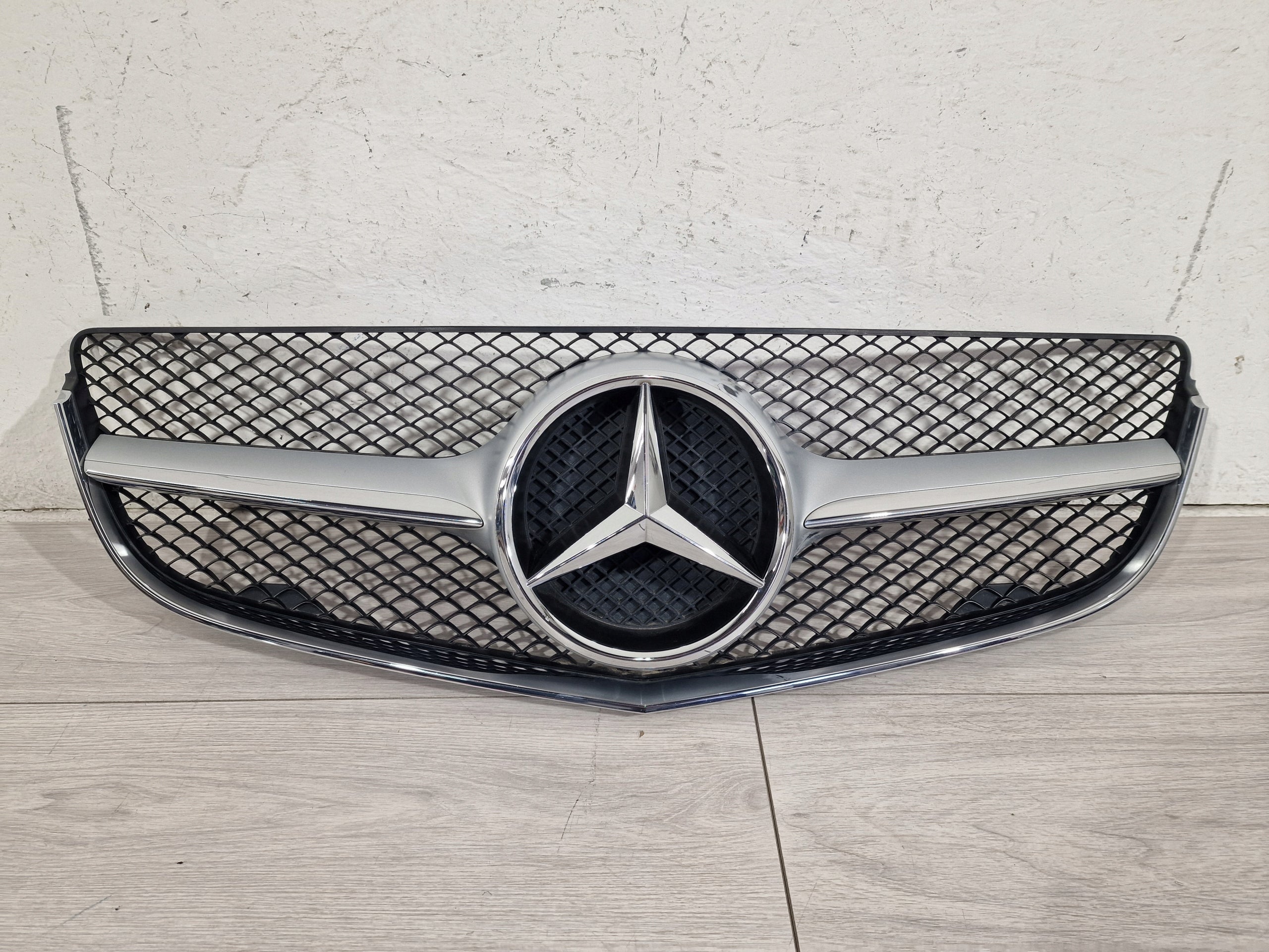  Kühlergrill Mercedes W207 A207 FRONTGRILL A2078802483 Kühlergitter product image