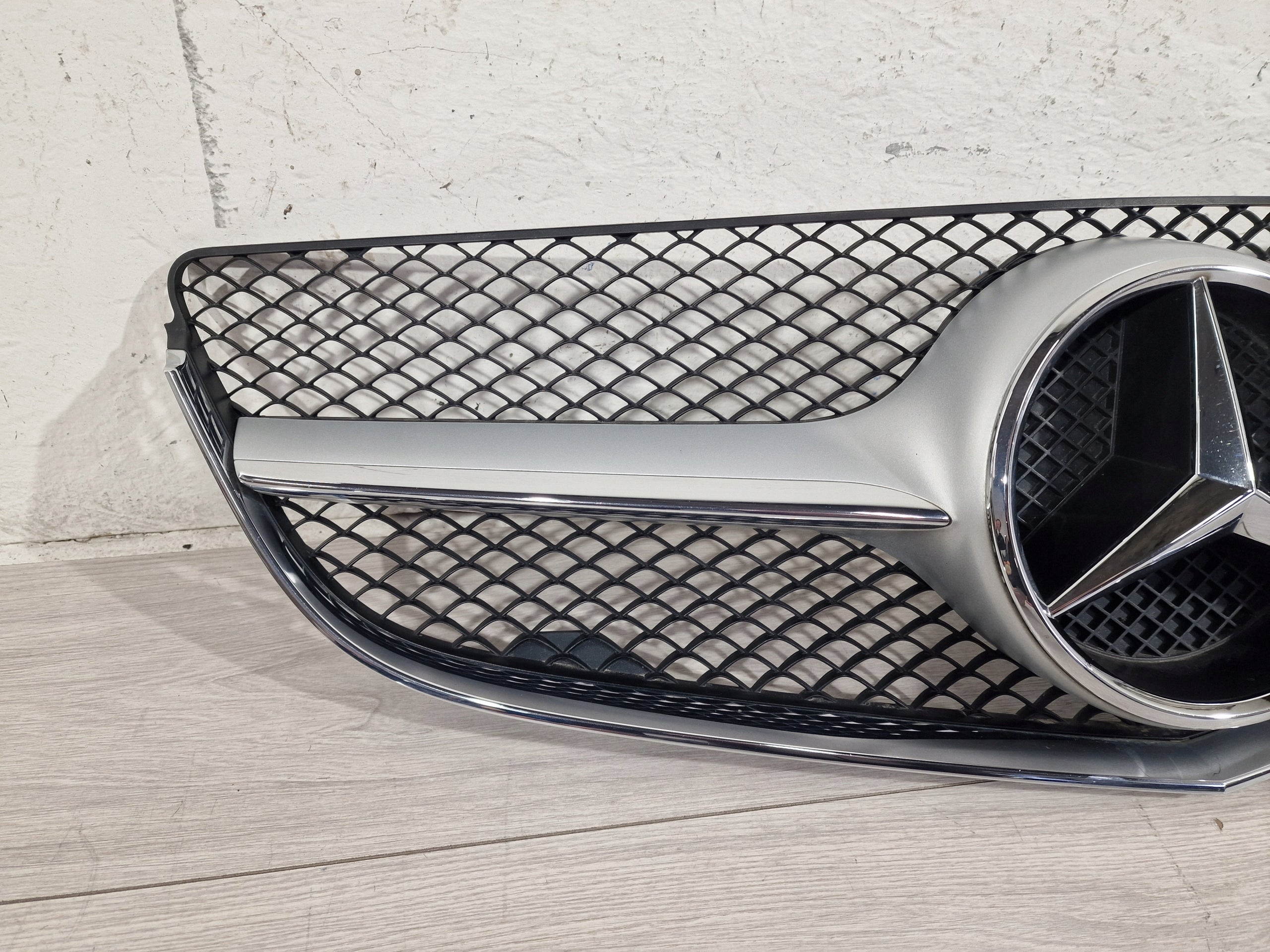 Kühlergrill Mercedes W207 A207 FRONTGRILL A2078802483 Kühlergitter