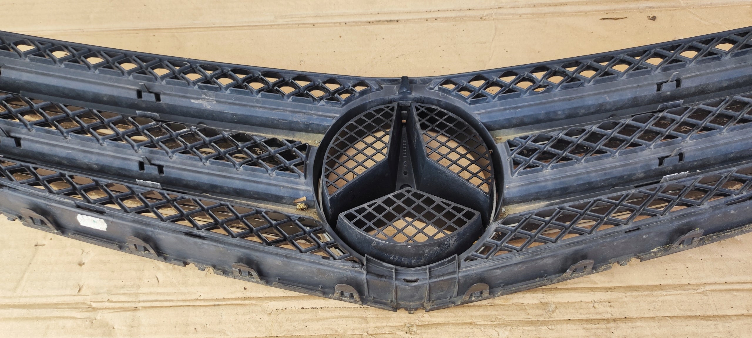 Kühlergrill Mercedes W207 C207 A207 FRONTGRILL A2078880283 Kühlergitter