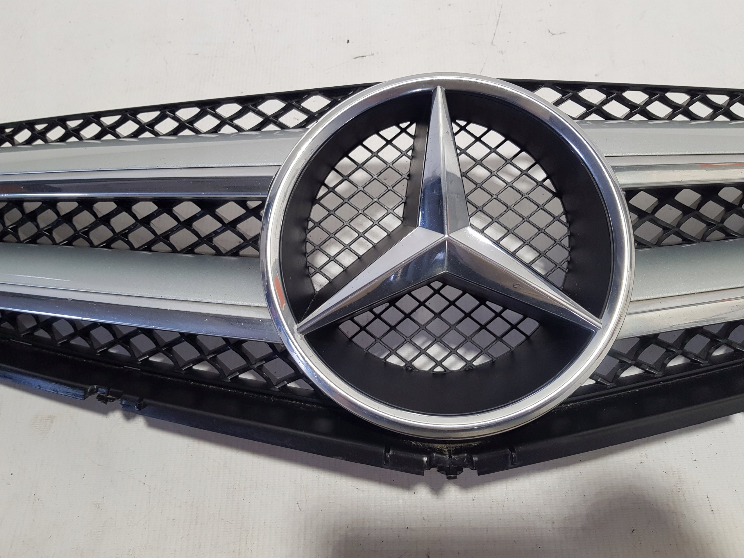 Kühlergrill Mercedes W207 A207 C207 FRONTGRILL A2078880283 Kühlergitter