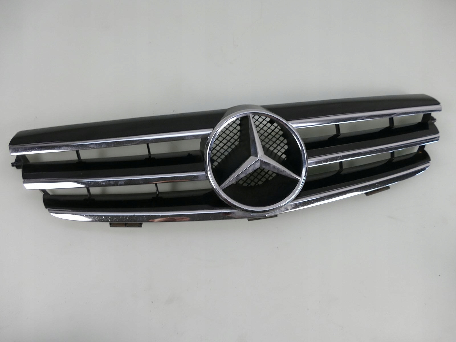  Kühlergrill Mercedes W209 FRONTGRILL A2098800223 Kühlergitter product image