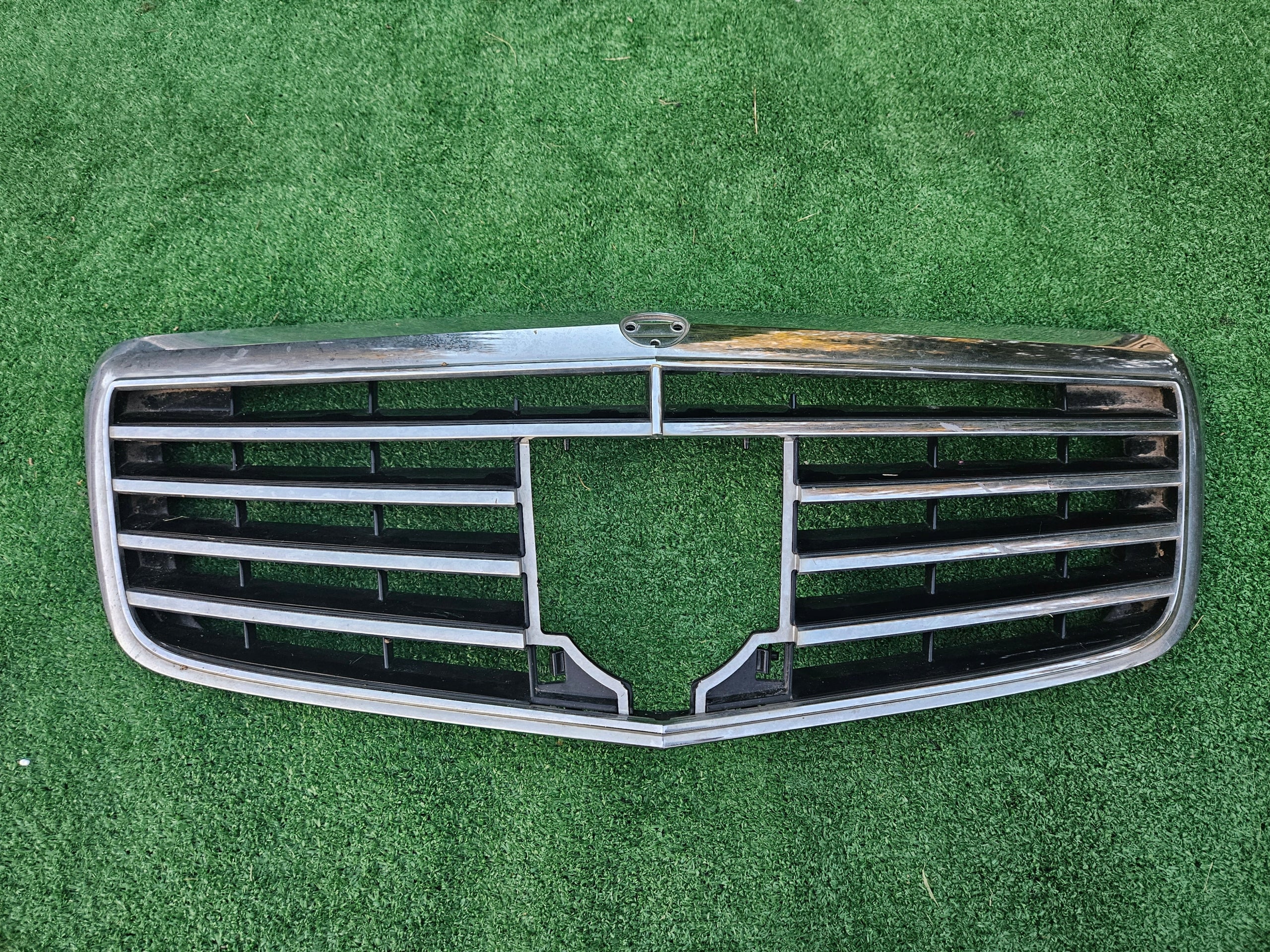  Kühlergrill Mercedes W211 FRONTGRILL A2118801883 Kühlergitter product image