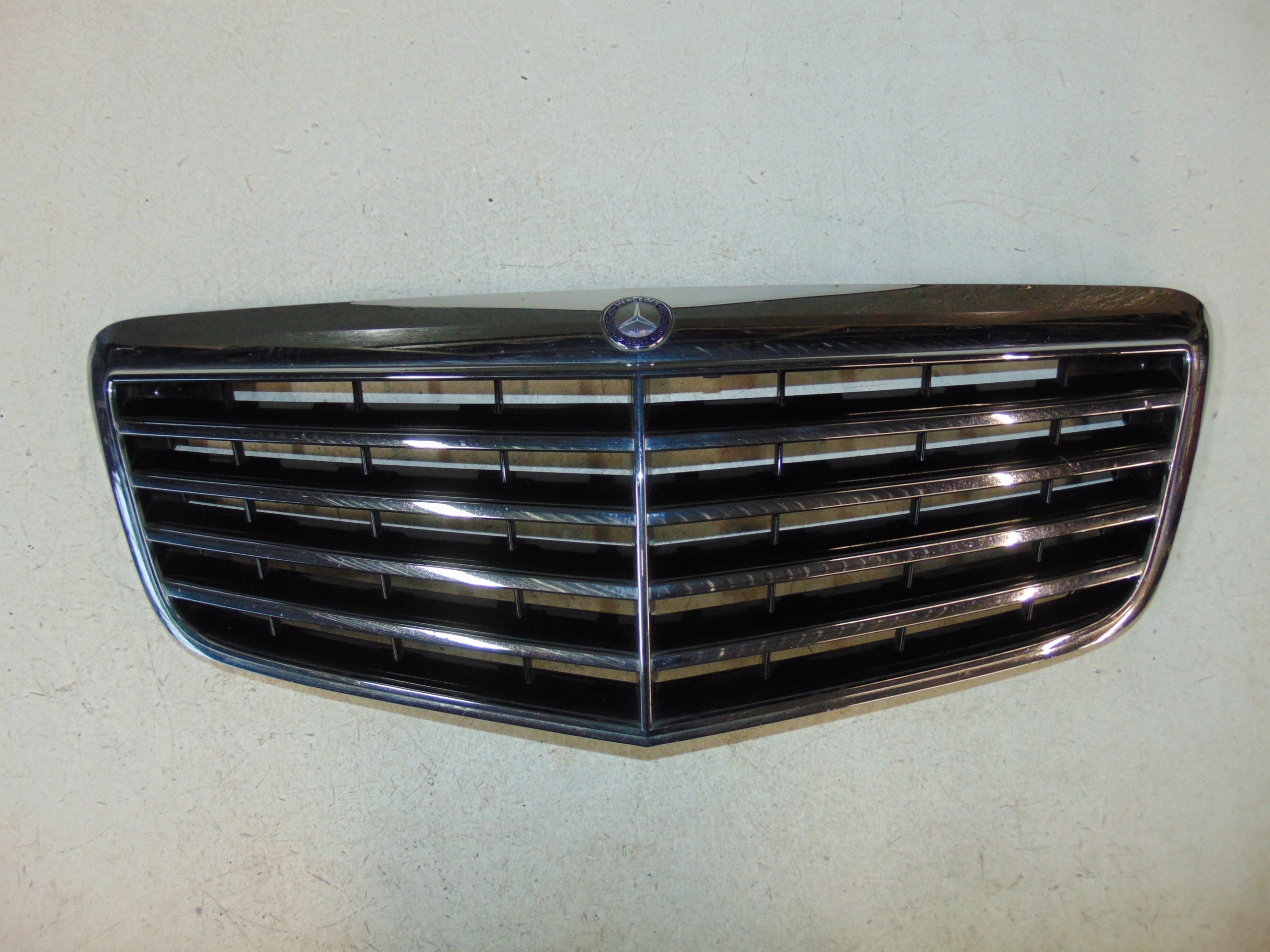 Kühlergrill Mercedes W211 A211 FRONTGRILL A2118801783 Kühlergitter