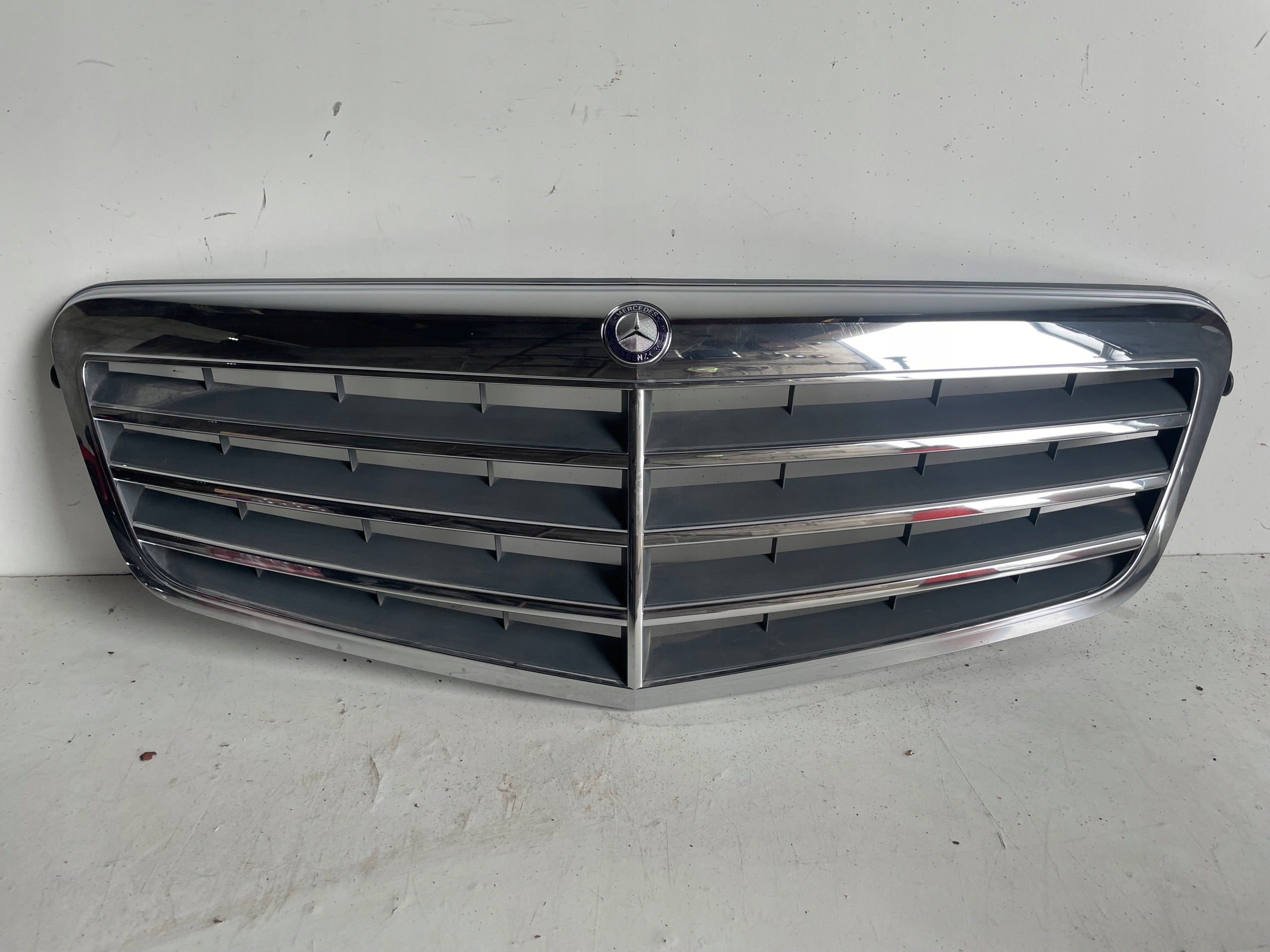 Kühlergrill Mercedes A212 FRONTGRILL A2128800883 Kühlergitter