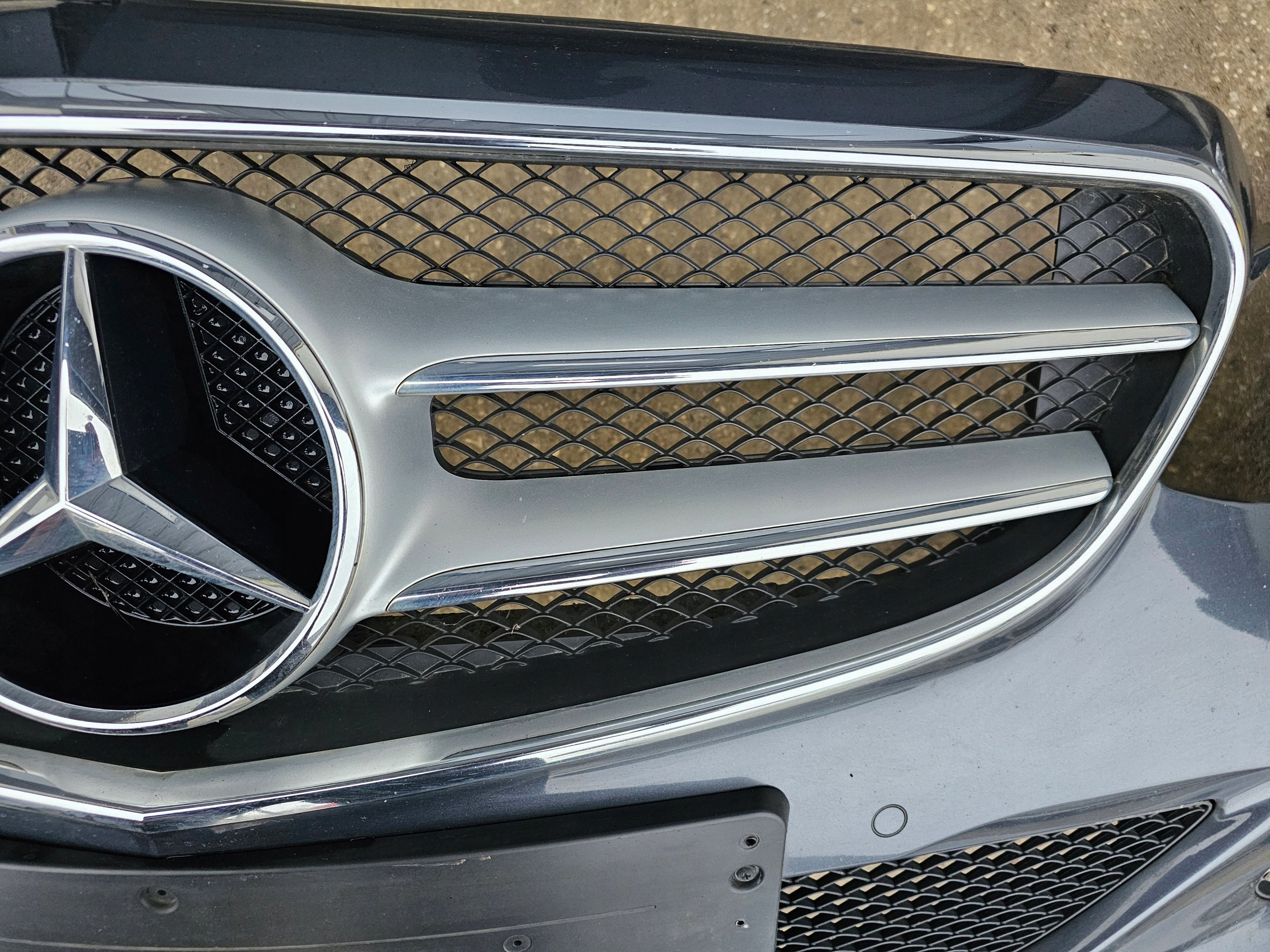 Kühlergrill Mercedes W212 FRONTGRILL A2128850822 Kühlergitter