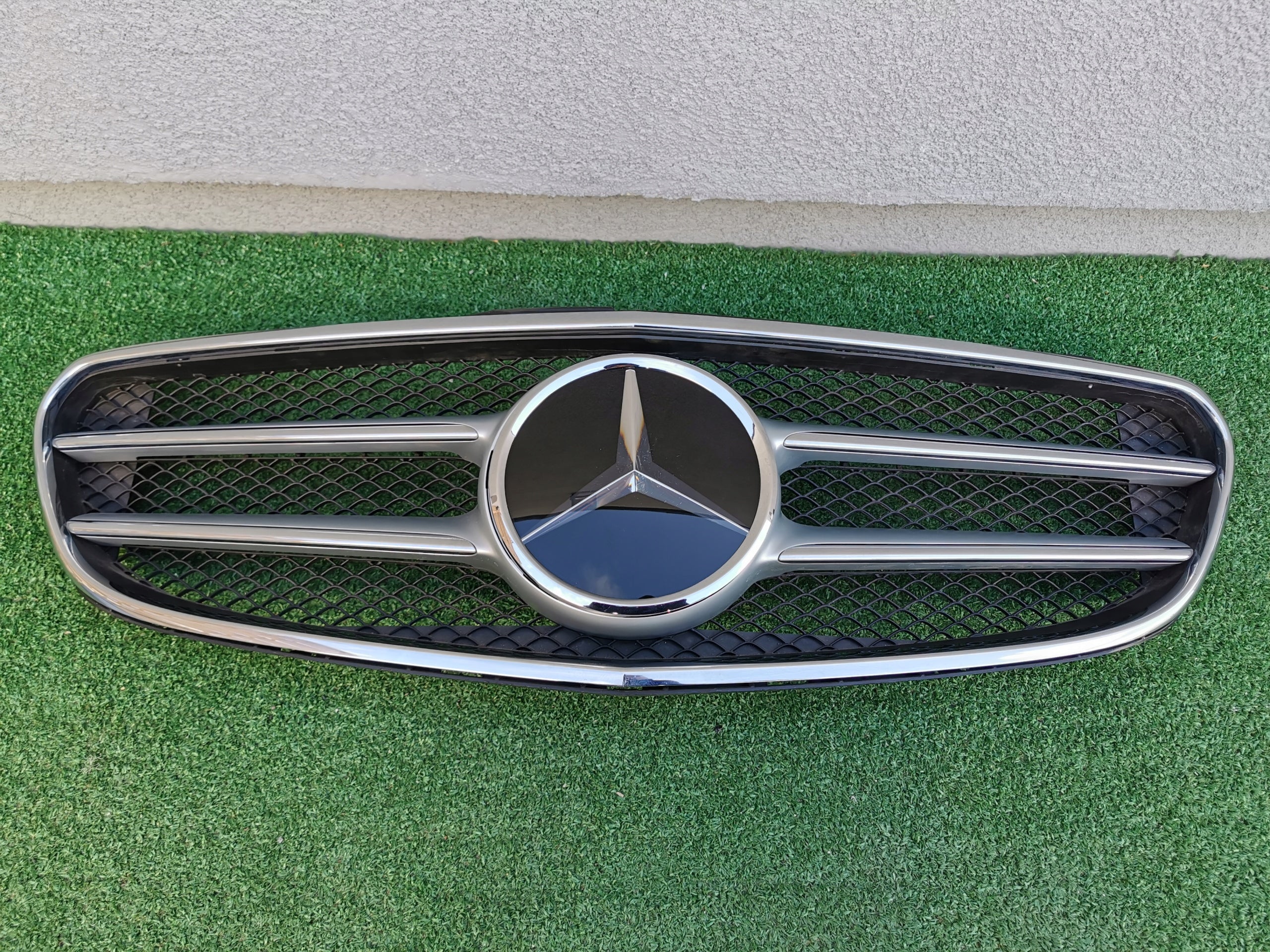  Kühlergrill Mercedes W212 FRONTGRILL A2128850822 Kühlergitter product image