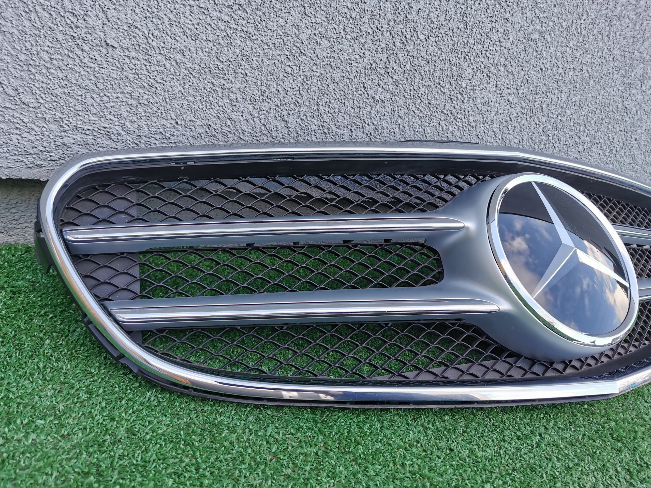 Kühlergrill Mercedes W212 FRONTGRILL A2128850822 Kühlergitter