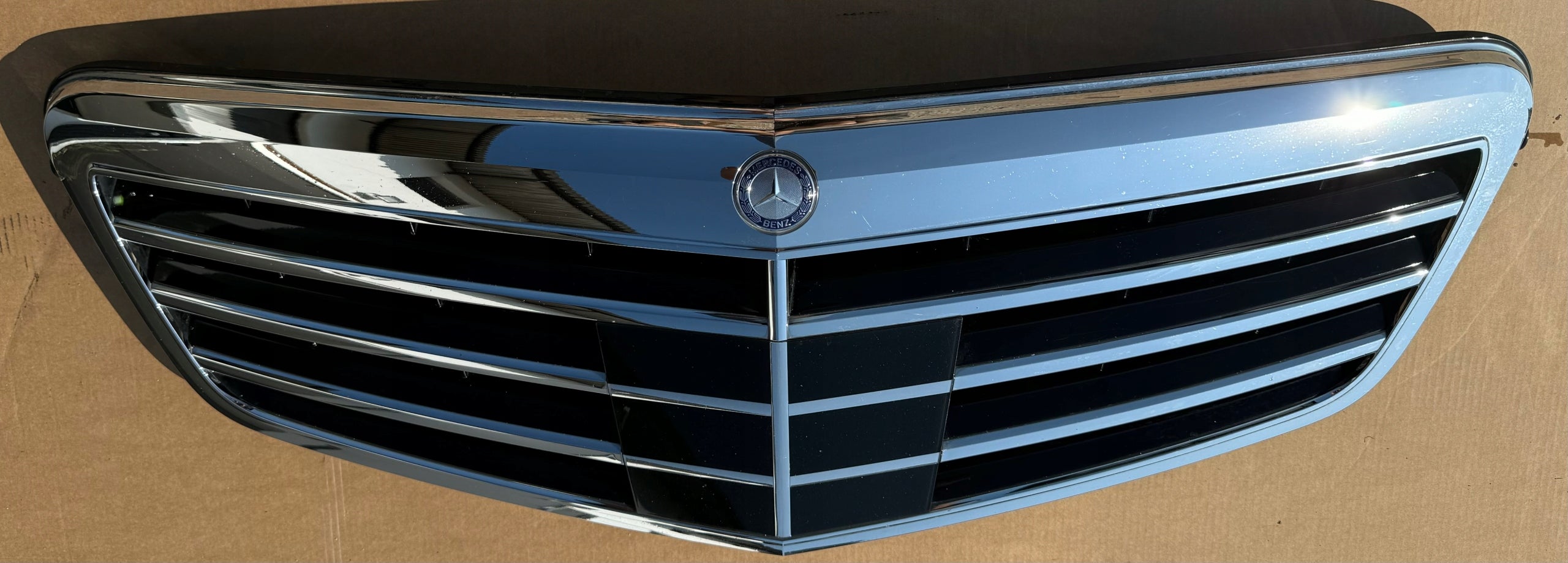 Kühlergrill Mercedes A212 FRONTGRILL A2128800383 Kühlergitter