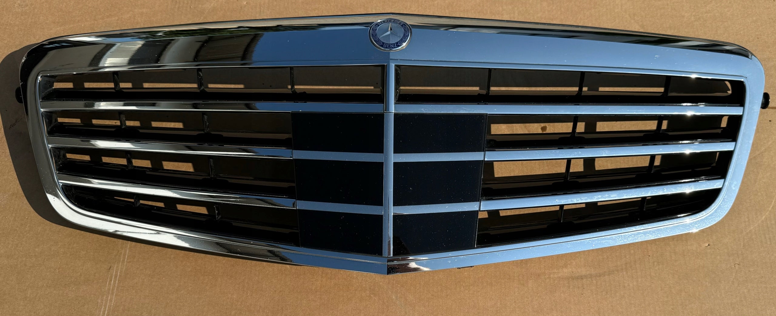 Kühlergrill Mercedes A212 FRONTGRILL A2128800383 Kühlergitter