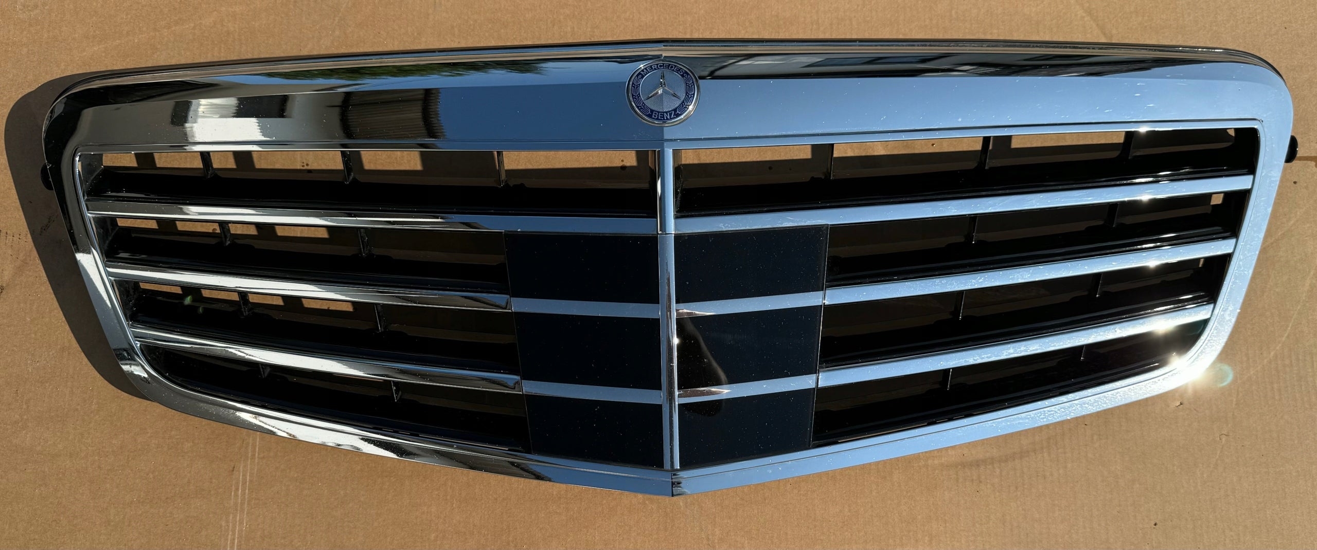 Kühlergrill Mercedes A212 FRONTGRILL A2128800383 Kühlergitter