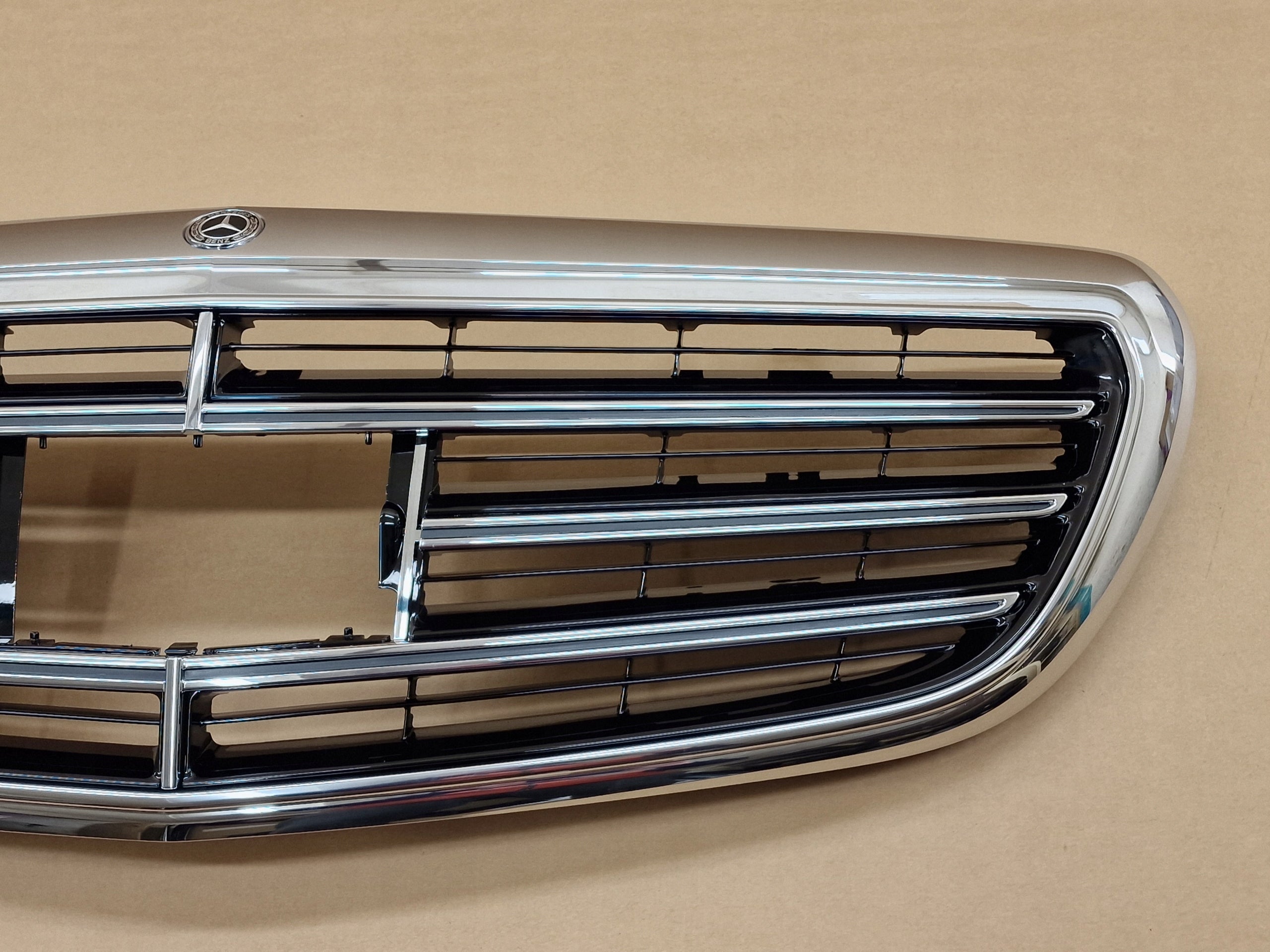 Kühlergrill Mercedes S213 W213 FRONTGRILL A2138801903 Kühlergitter