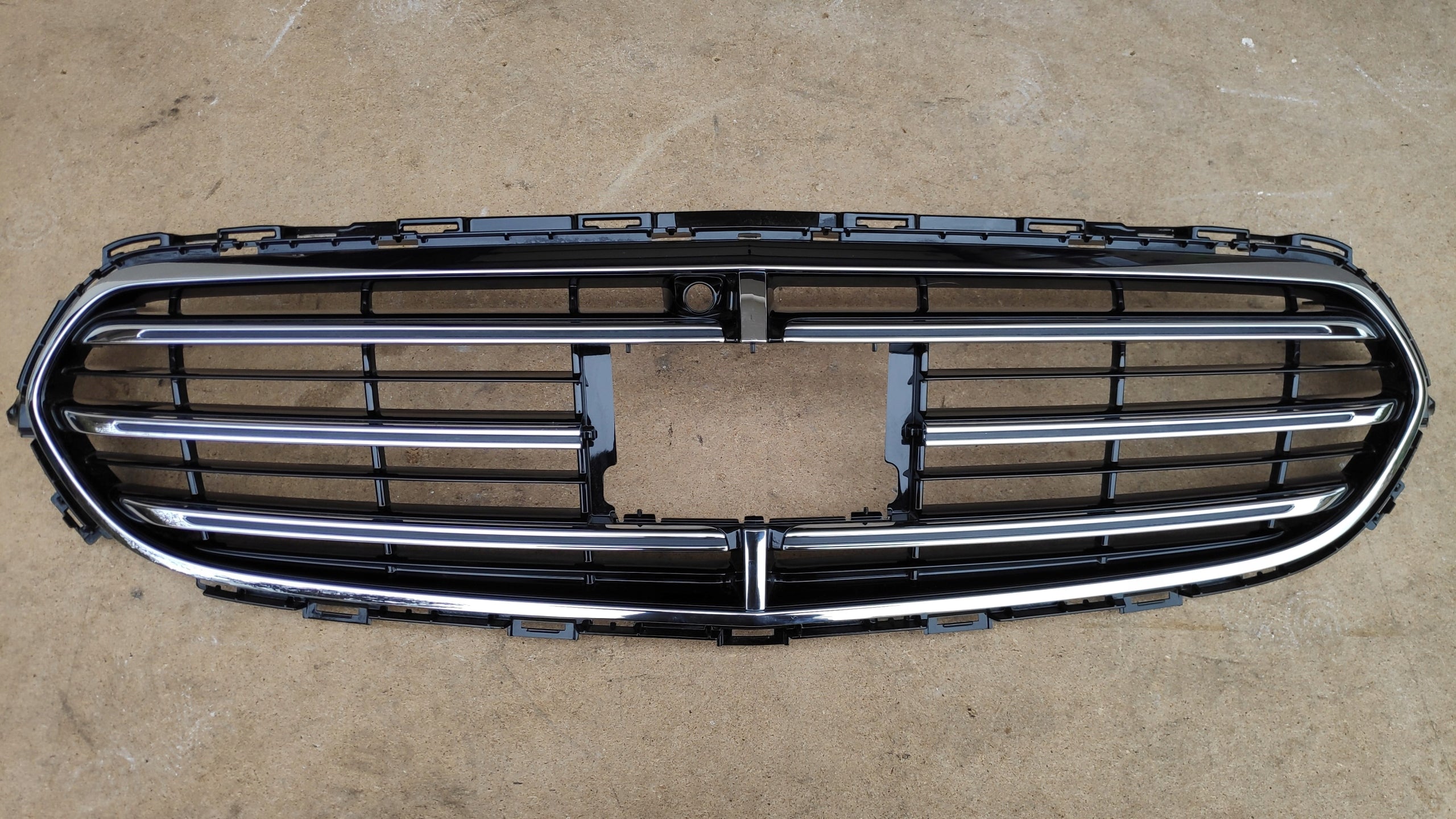 Kühlergrill Mercedes W213 FRONTGRILL A2138800404 Kühlergitter