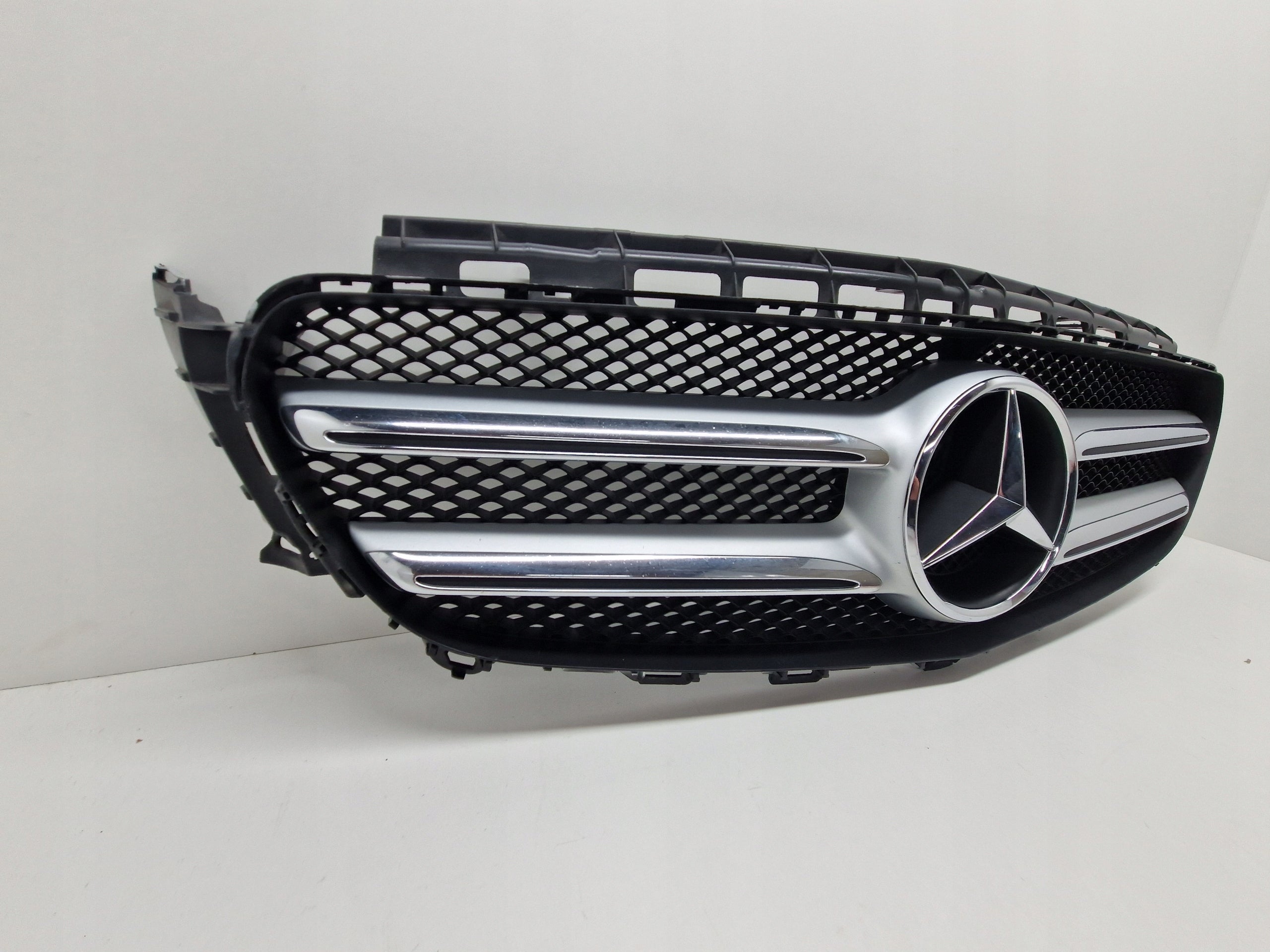 Kühlergrill Mercedes A213 W213 FRONTGRILL A2138880123 Kühlergitter