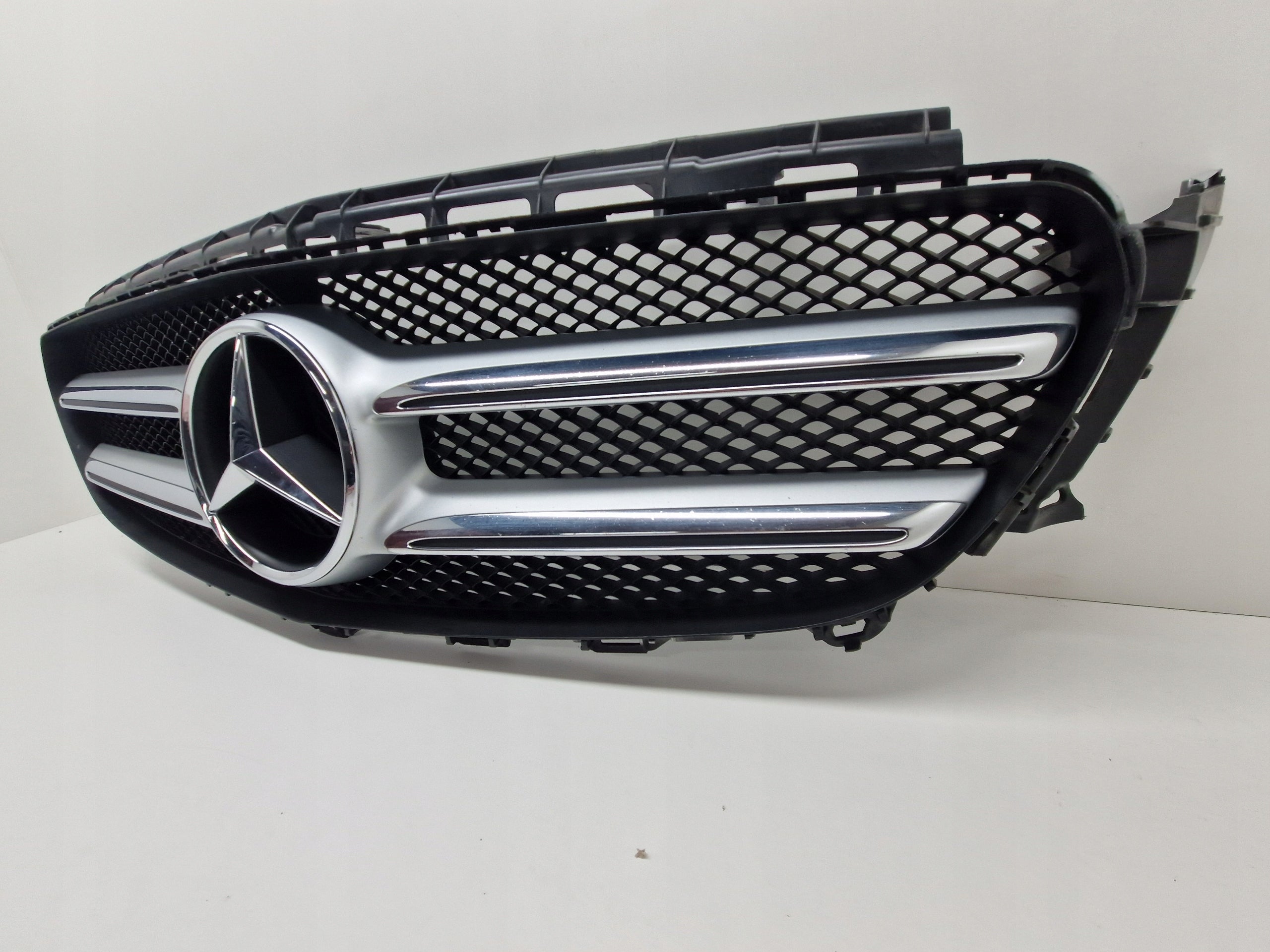 Kühlergrill Mercedes A213 W213 FRONTGRILL A2138880123 Kühlergitter